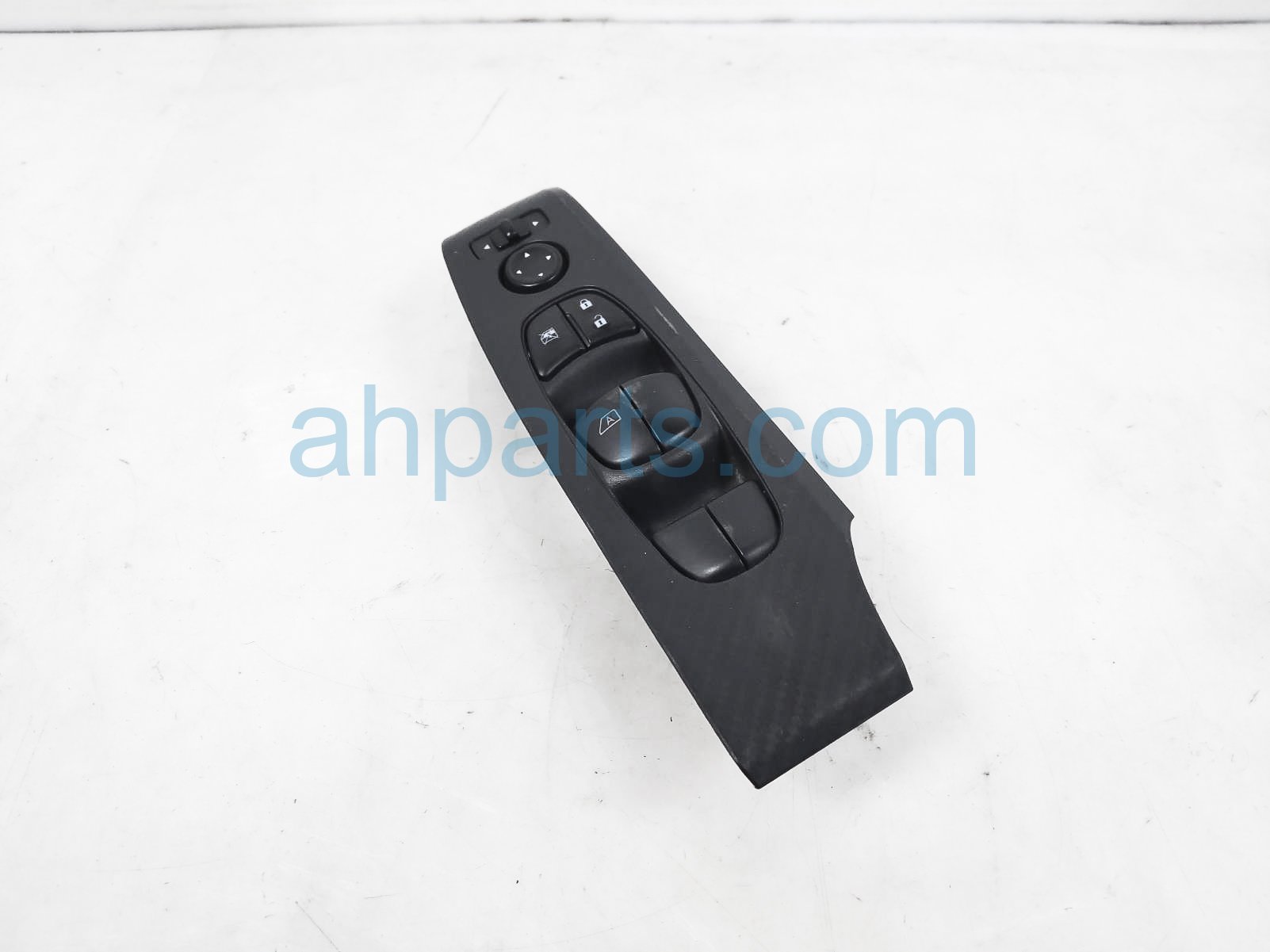 $49 Nissan MASTER WINDOW CONTROL SWITCH $49 Nissan MASTER WINDOW CONTROL SWITCH