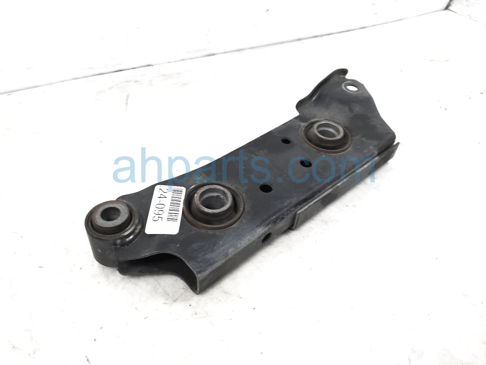 Sold 2020 Nissan Altima Lower Rear Passenger Lateral Control Arm 551A0 6CA0A Replacement Sold 2020 Nissan Altima Lower Rear Passenger Lateral Control Arm 551A0 6CA0A Replacement thumbnail
