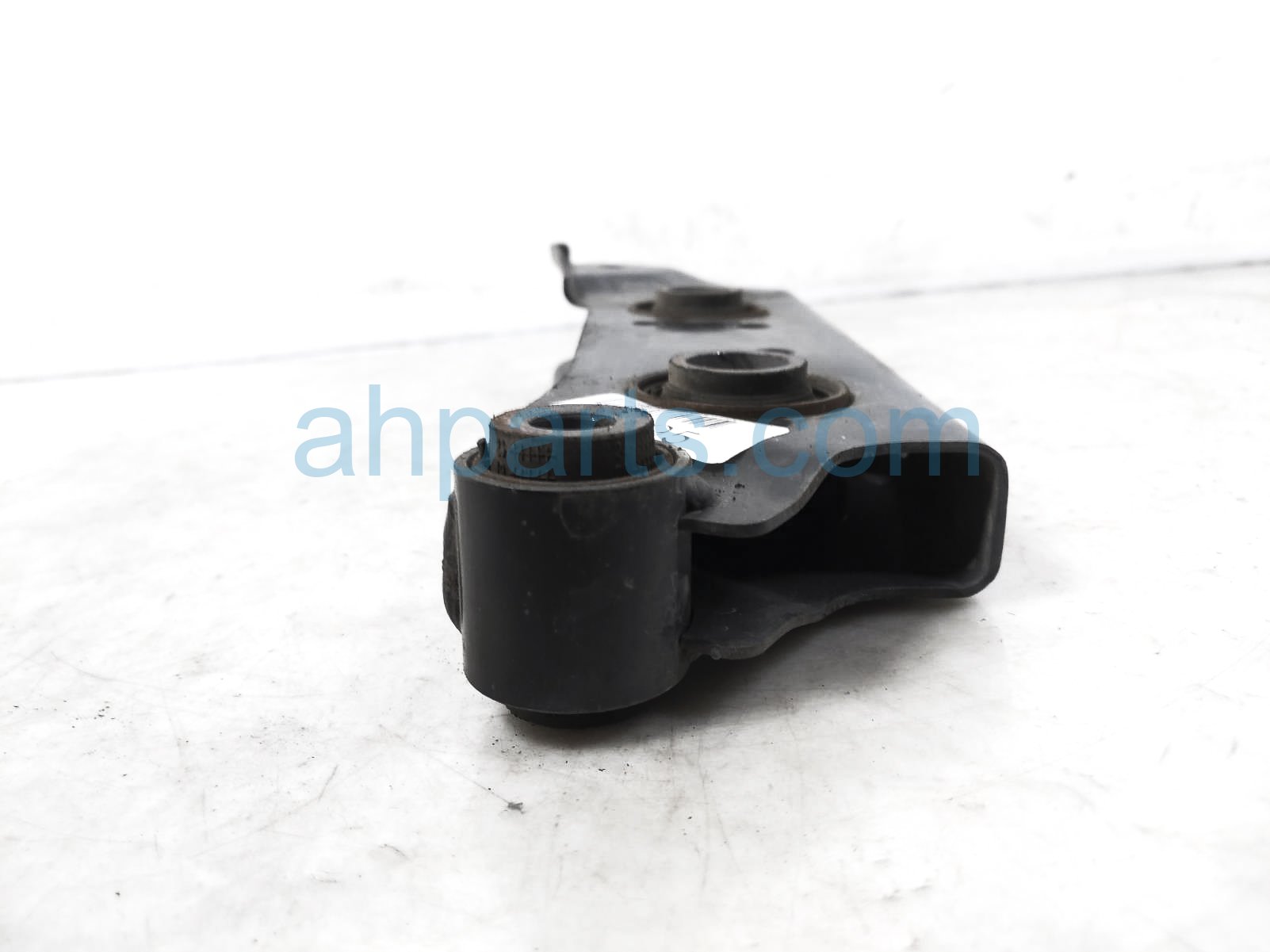 Sold 2020 Nissan Altima Lower Rear Passenger Lateral Control Arm 551A0 6CA0A Replacement Sold 2020 Nissan Altima Lower Rear Passenger Lateral Control Arm 551A0 6CA0A Replacement thumbnail