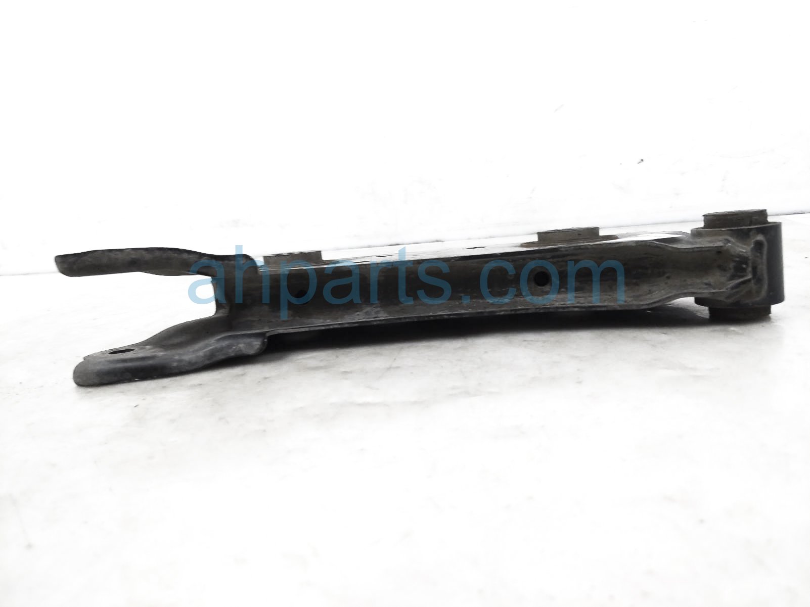 Sold 2020 Nissan Altima Lower Rear Passenger Lateral Control Arm 551A0 6CA0A Replacement Sold 2020 Nissan Altima Lower Rear Passenger Lateral Control Arm 551A0 6CA0A Replacement thumbnail