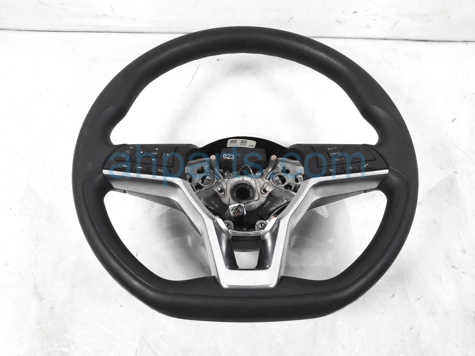 $100 Nissan STEERING WHEEL - BLACK - S $100 Nissan STEERING WHEEL - BLACK - S