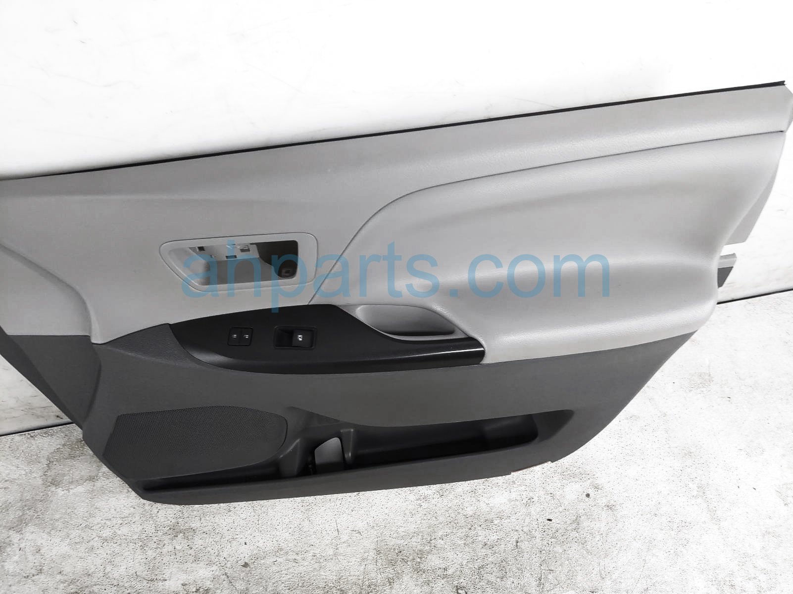 $149 Toyota FR/RH INTERIOR DOOR PANEL - GREY LE $149 Toyota FR/RH INTERIOR DOOR PANEL - GREY LE