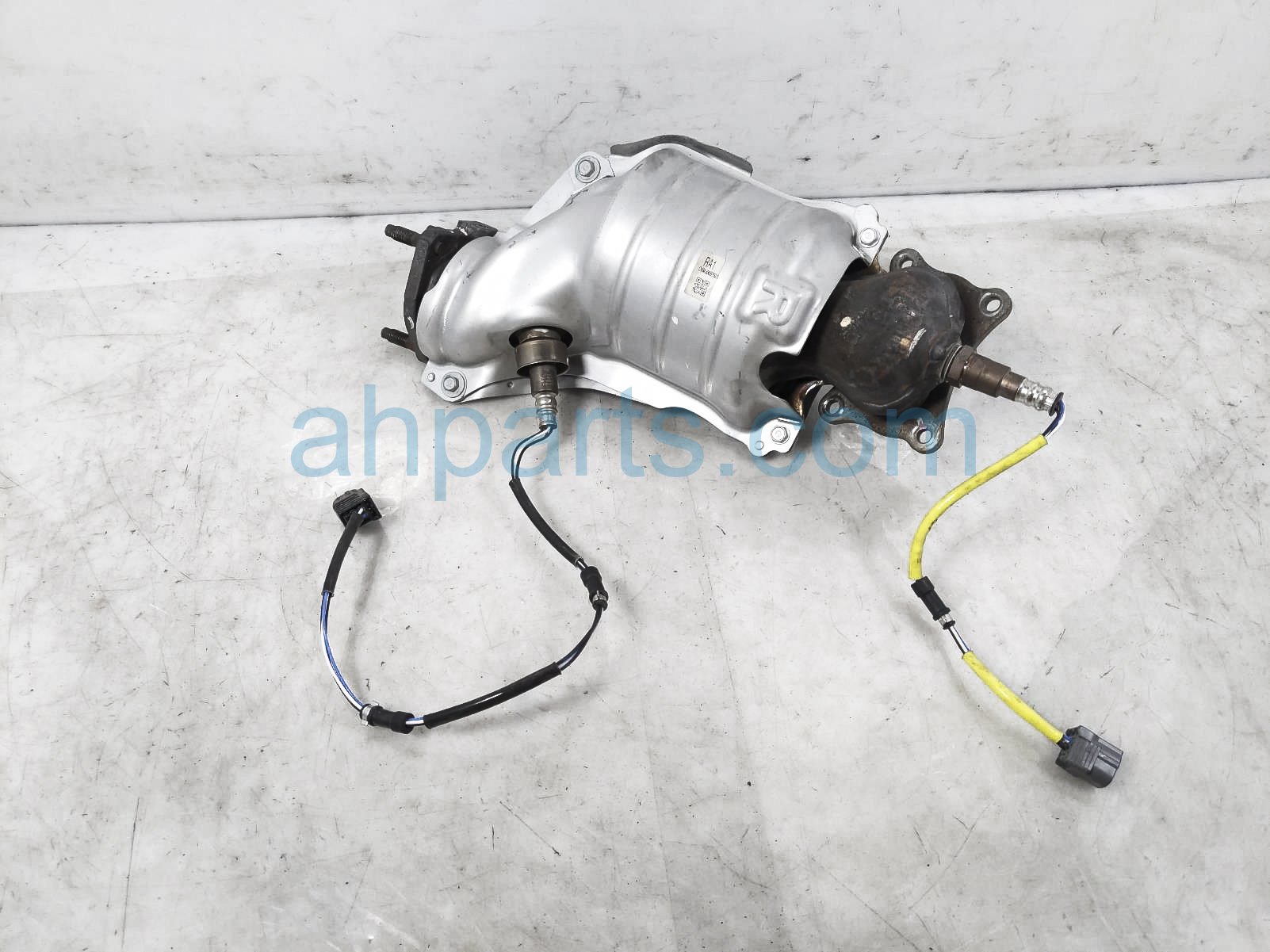 $495 Honda REAR EXHAUST CONVERTER MANIFOLD $495 Honda REAR EXHAUST CONVERTER MANIFOLD