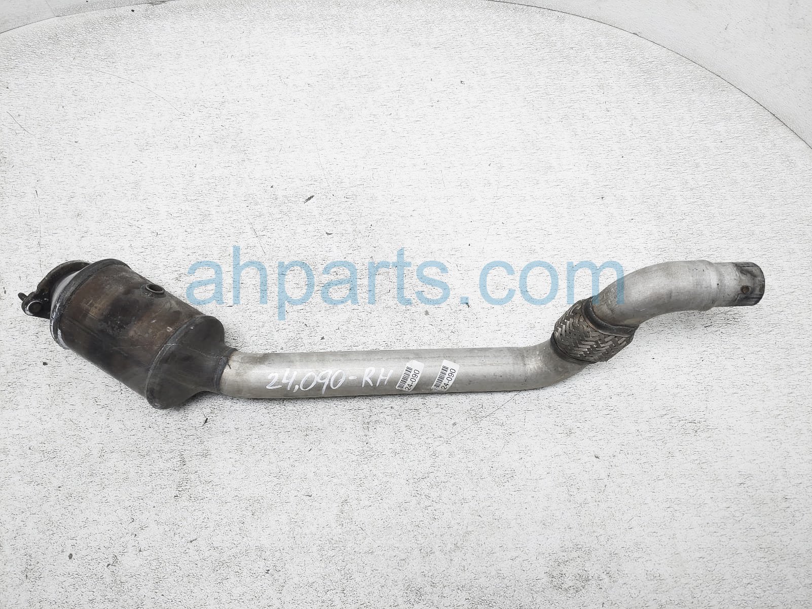 $699 Ford RH EXHAUST CONVERTER $699 Ford RH EXHAUST CONVERTER