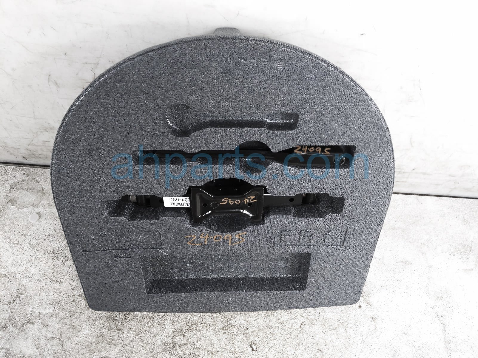 Sold 2020 Nissan Altima Jack + Tools W/foam Holder 84985 6CA0A Replacement Sold 2020 Nissan Altima Jack + Tools W/foam Holder 84985 6CA0A Replacement