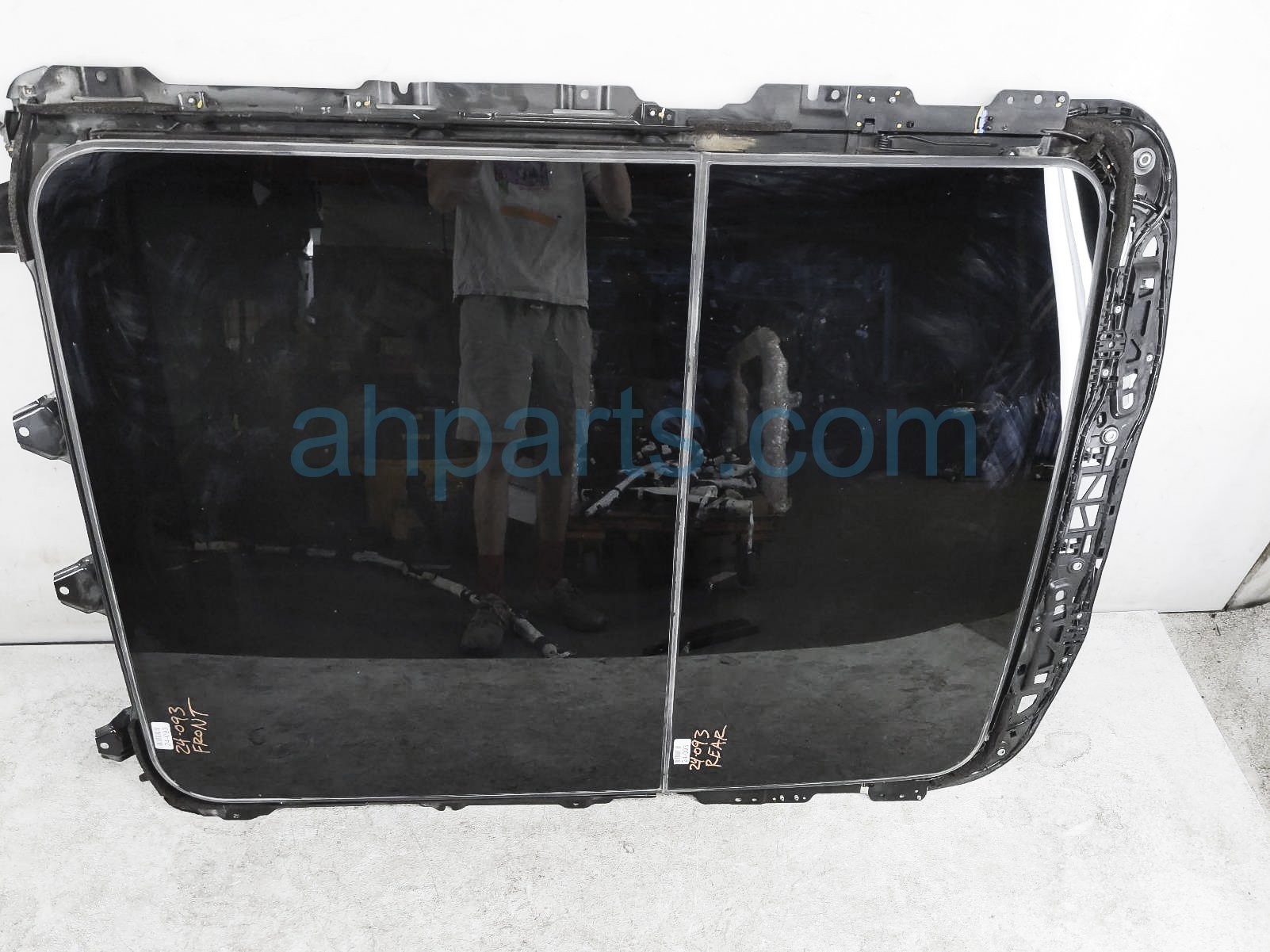 $1500 Honda SUNROOF ASSY $1500 Honda SUNROOF ASSY