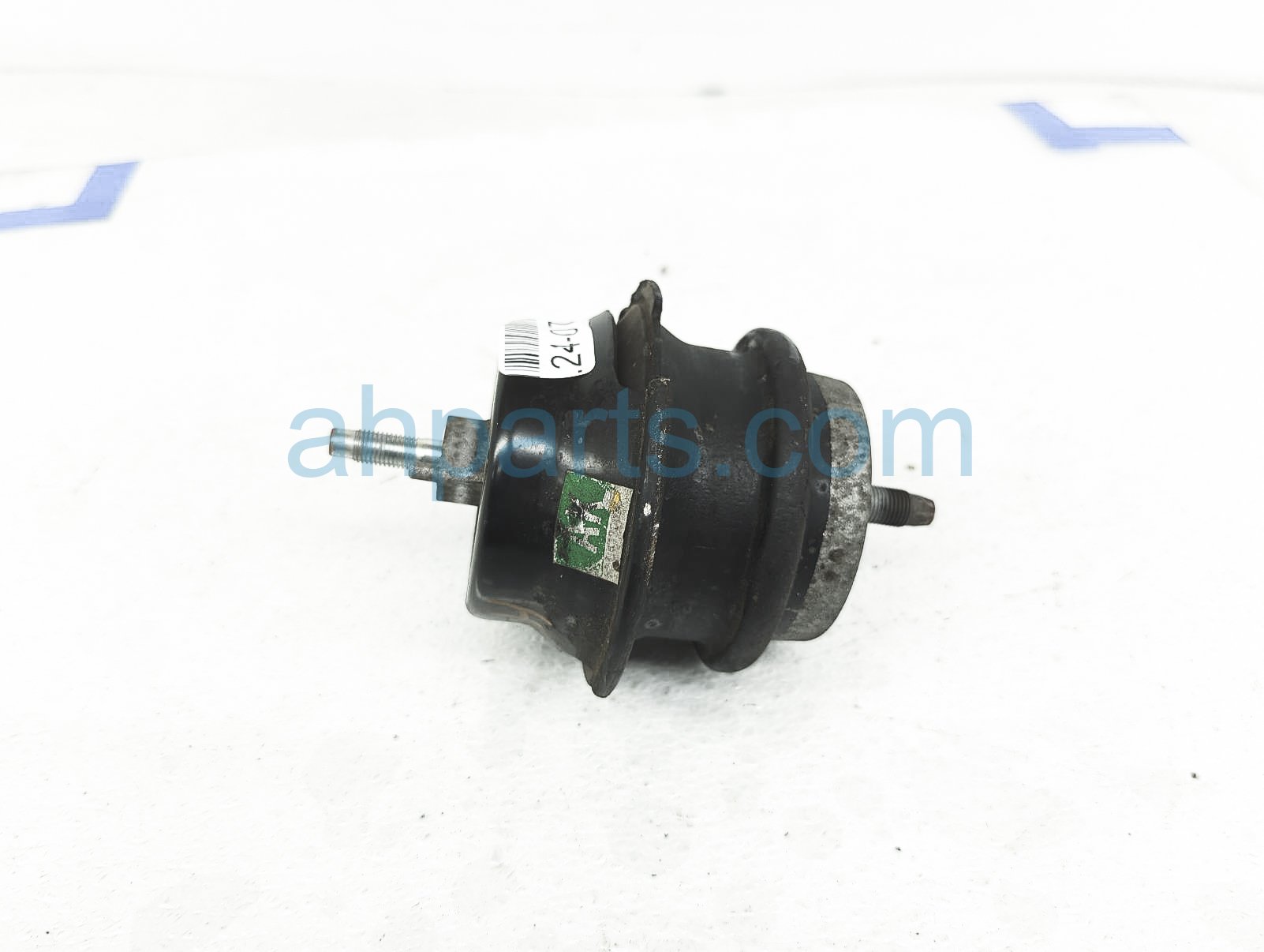 $50 Infiniti LH ENGINE INSULATOR MOUNT - AWD 3.0L $50 Infiniti LH ENGINE INSULATOR MOUNT - AWD 3.0L