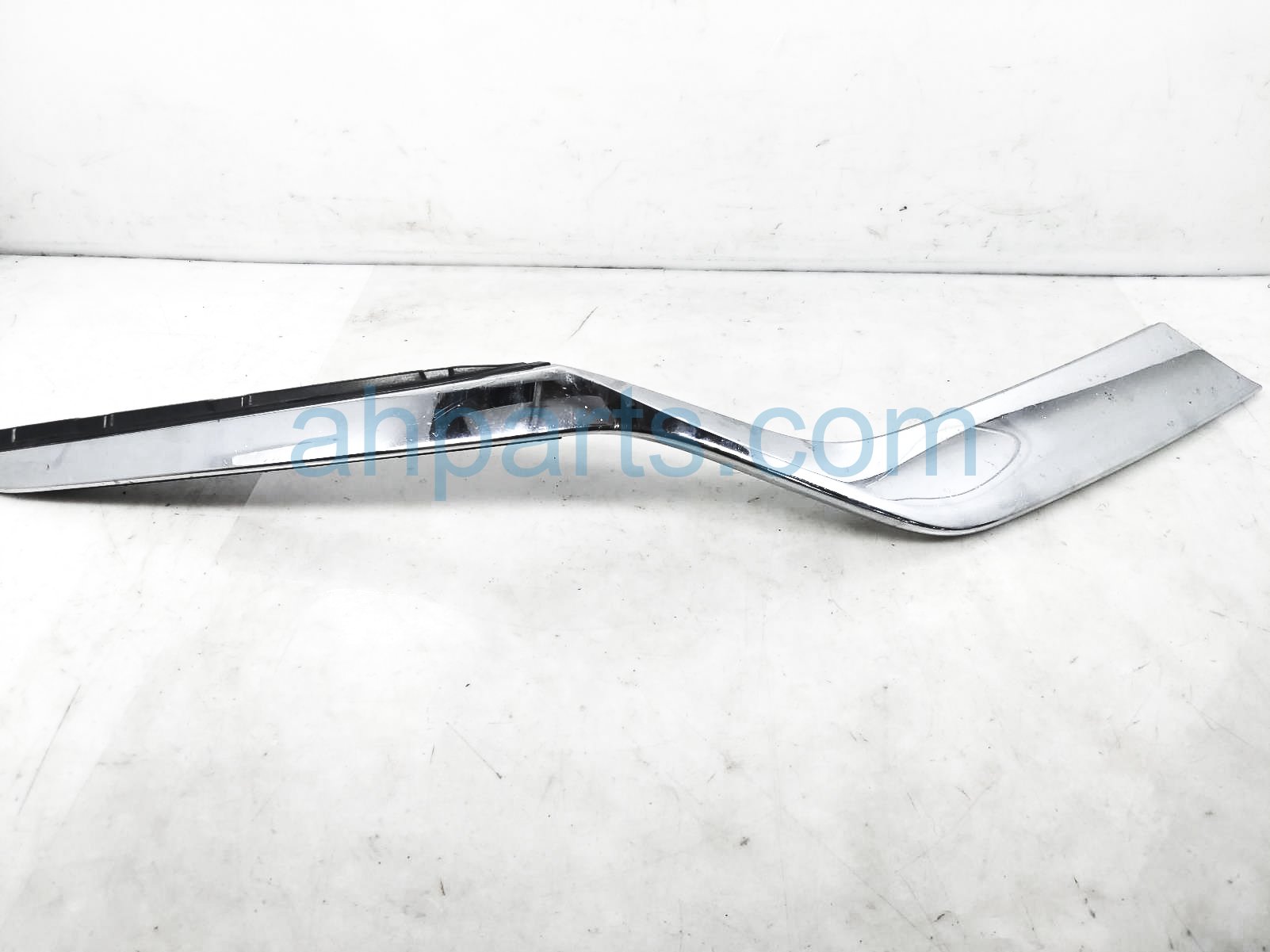 $50 Honda RH GRILLE EXTENSION - CHROME $50 Honda RH GRILLE EXTENSION - CHROME