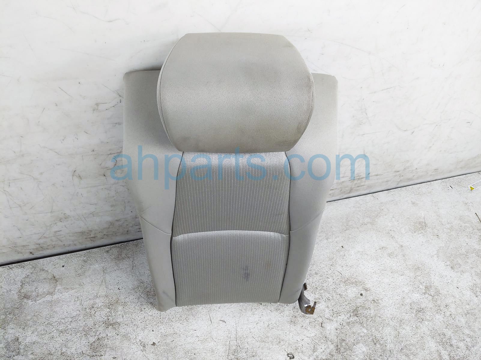$75 Honda RR/LH TOP SEAT CUSHION - IVORY HYB $75 Honda RR/LH TOP SEAT CUSHION - IVORY HYB