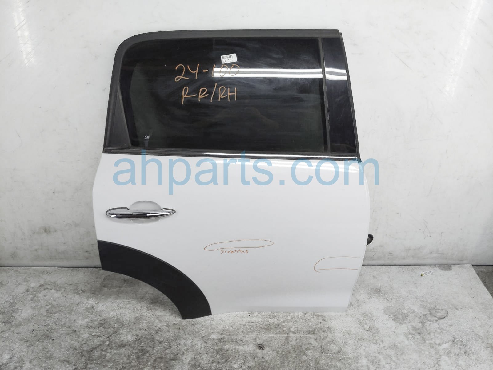 $250 BMW RR/RH DOOR - WHITE - NO INSIDE TRIM* $250 BMW RR/RH DOOR - WHITE - NO INSIDE TRIM*