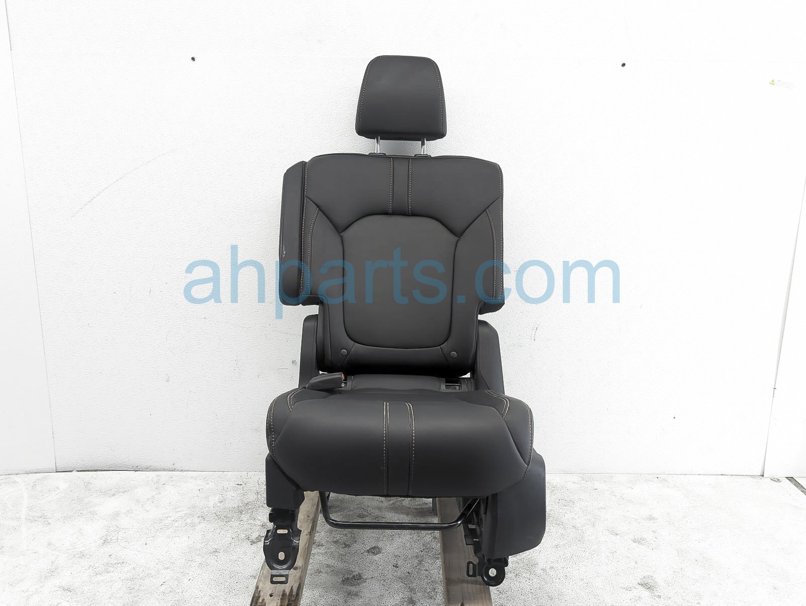 $275 Honda 2ND ROW LH SEAT - BLACK TRAIL SPORT $275 Honda 2ND ROW LH SEAT - BLACK TRAIL SPORT