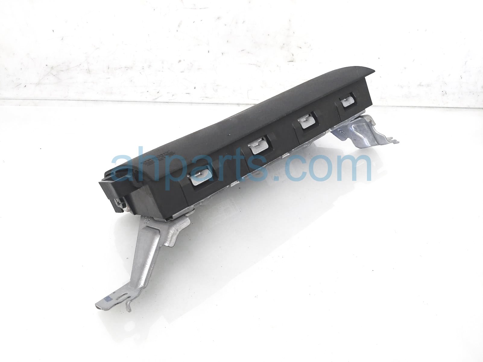 $299 Honda PASSENGER KNEE AIR BAG $299 Honda PASSENGER KNEE AIR BAG