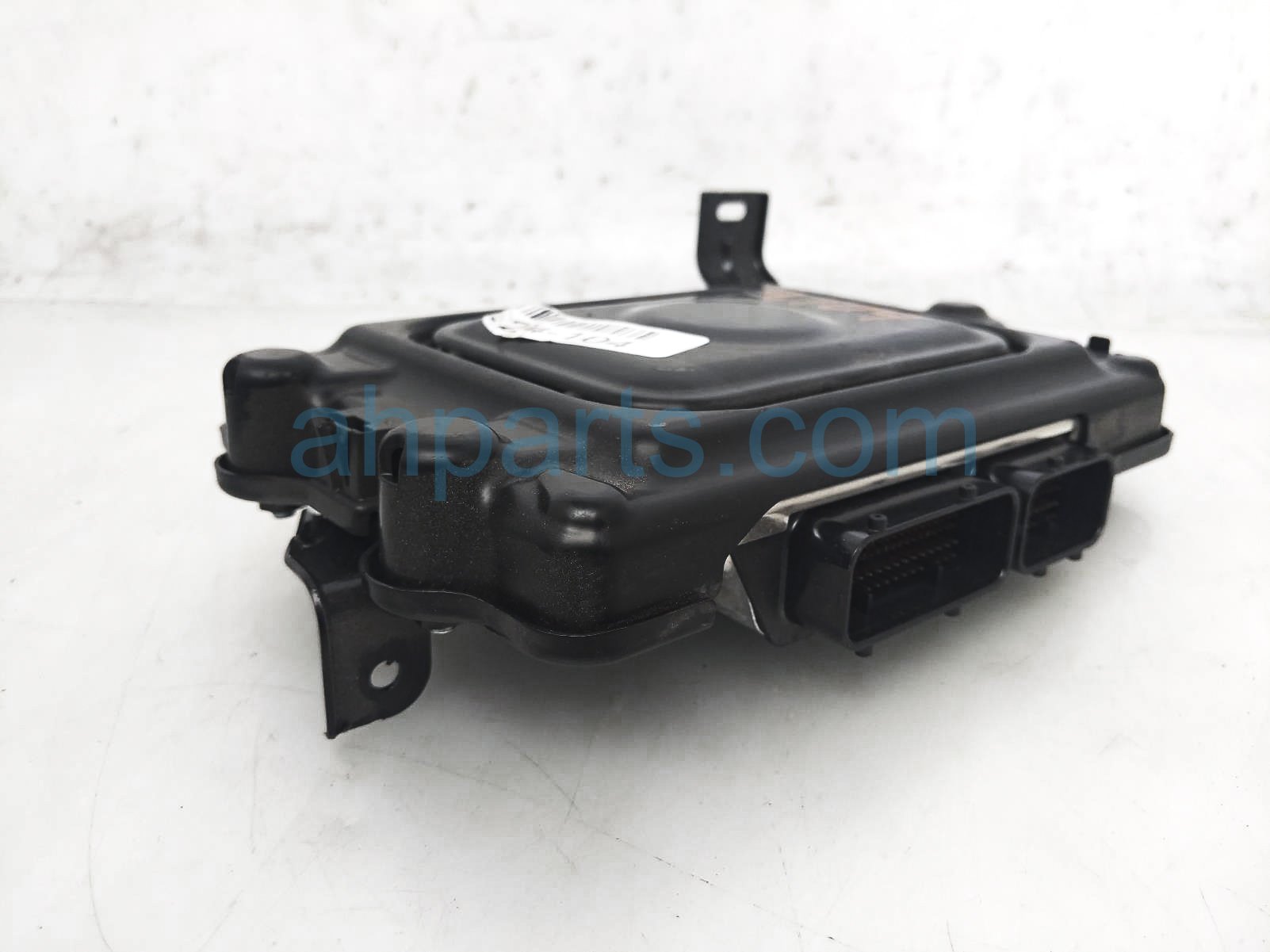 $125 Honda ENGINE COMPUTER UNIT - AT FWD $125 Honda ENGINE COMPUTER UNIT - AT FWD