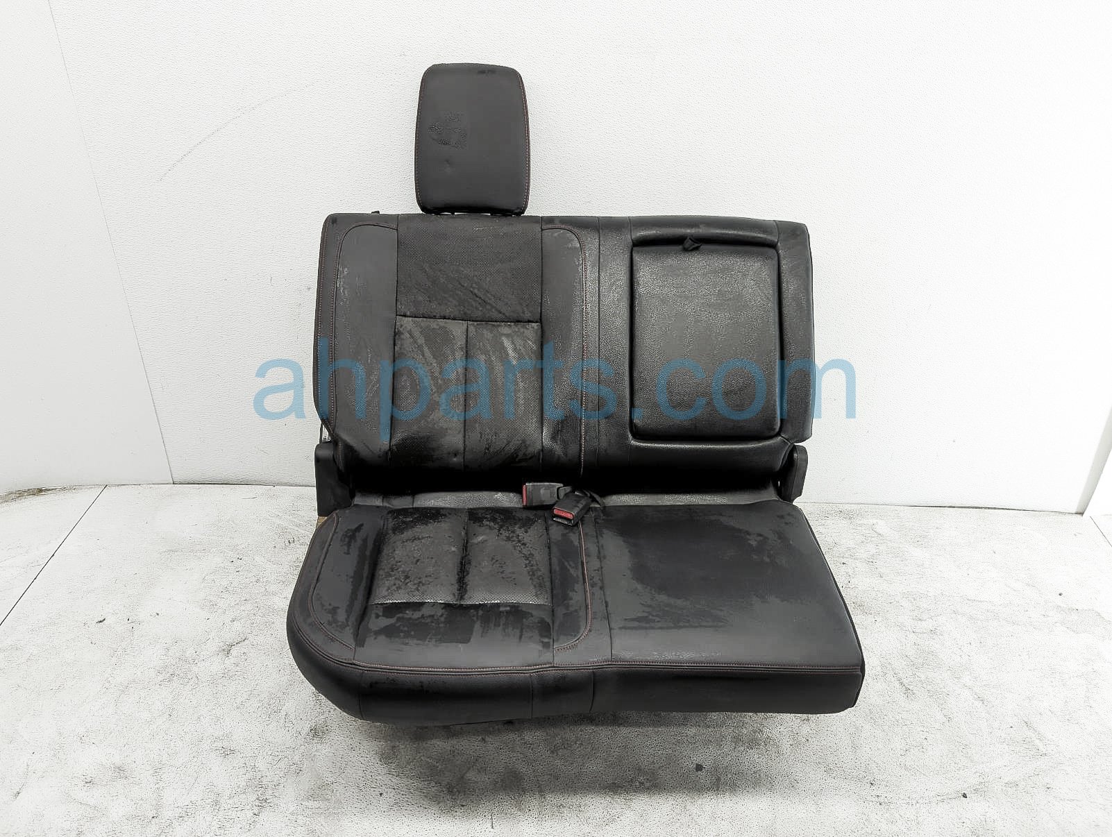 $300 Nissan RR/RH SEAT - BLACK LEATHER - PRO4X