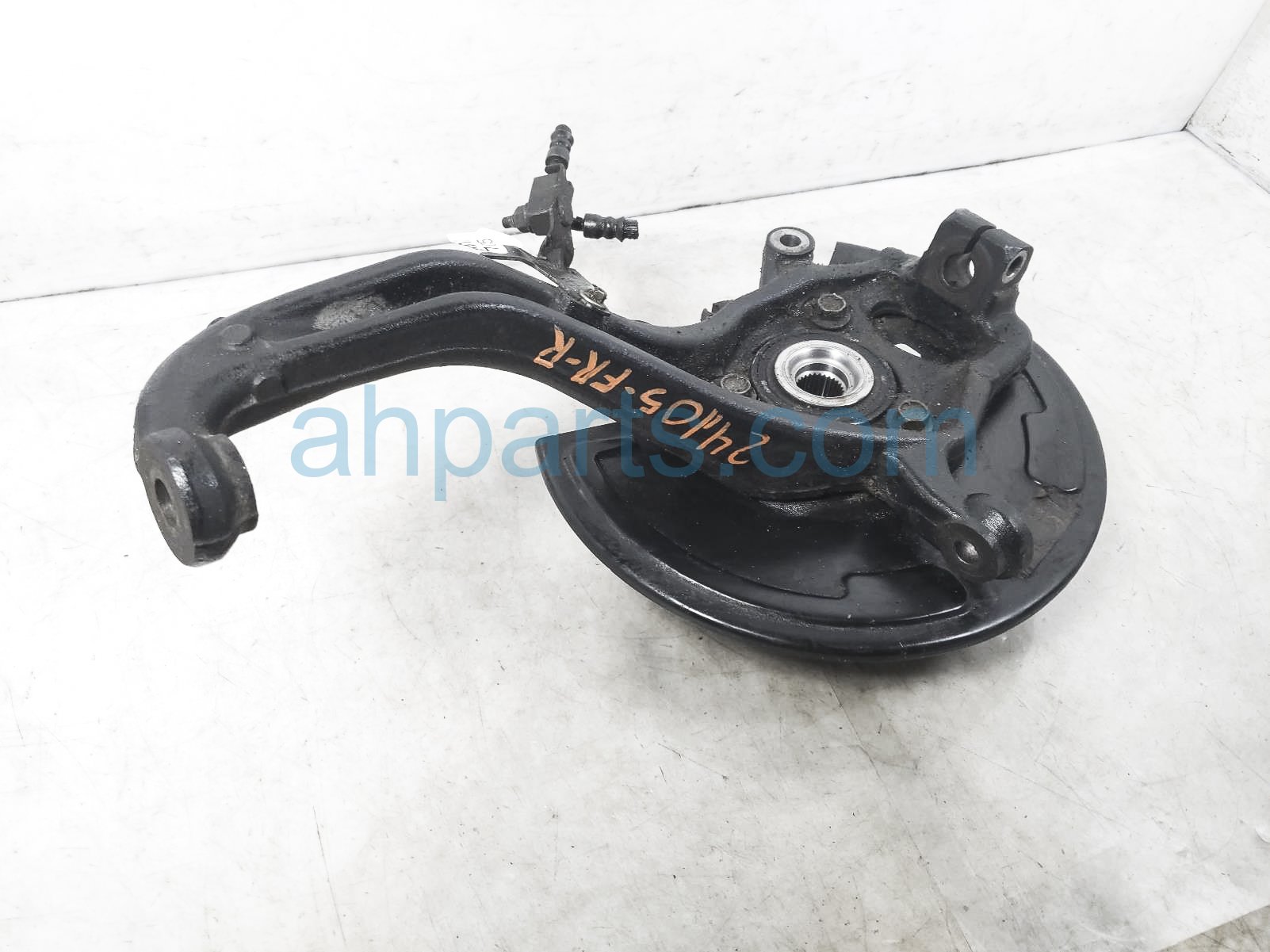 $250 Nissan FR/RH SPINDLE KNUCKLE HUB - 4X4 $250 Nissan FR/RH SPINDLE KNUCKLE HUB - 4X4