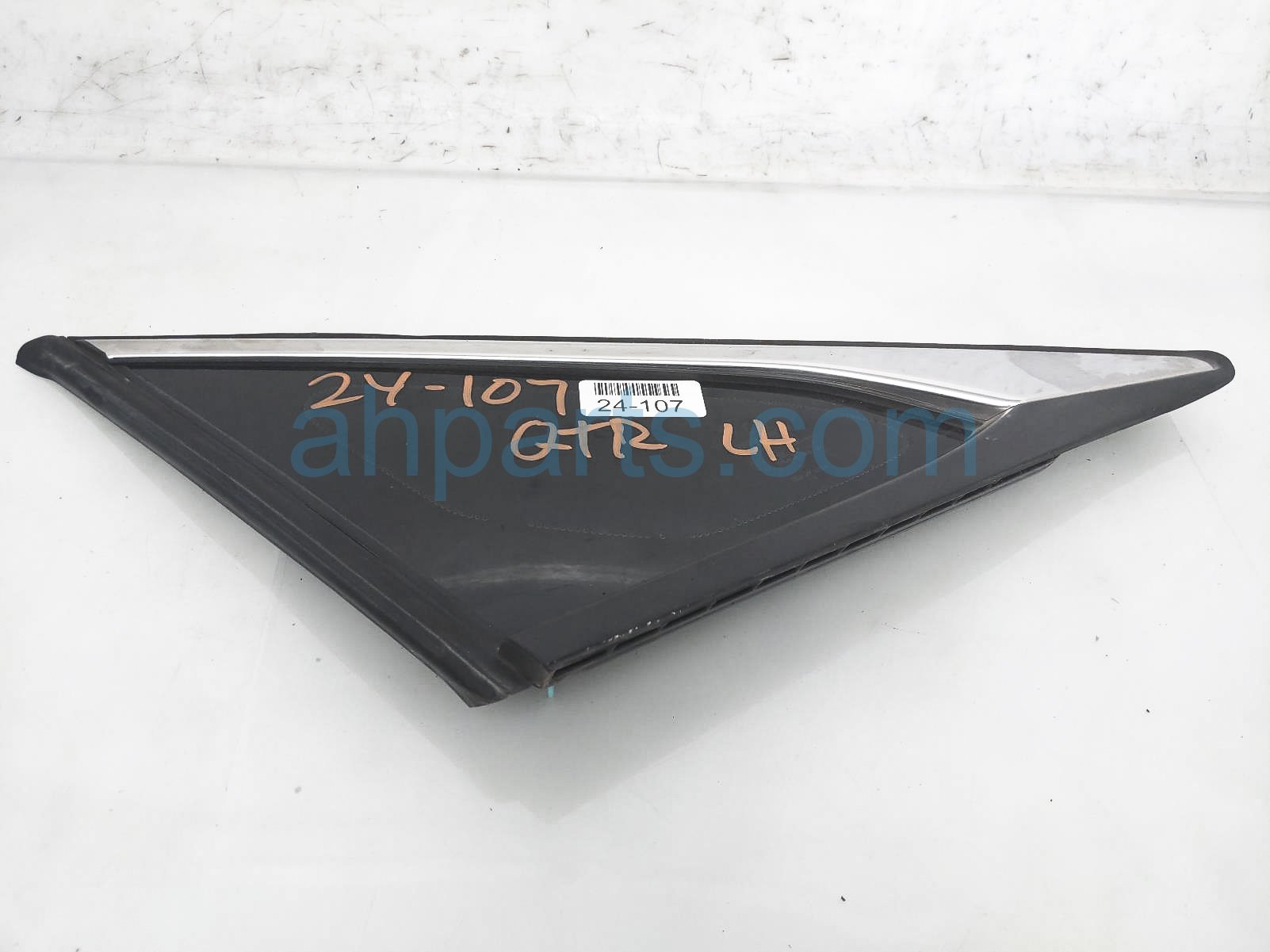 $75 Honda LH QUARTER WINDOW GLASS $75 Honda LH QUARTER WINDOW GLASS