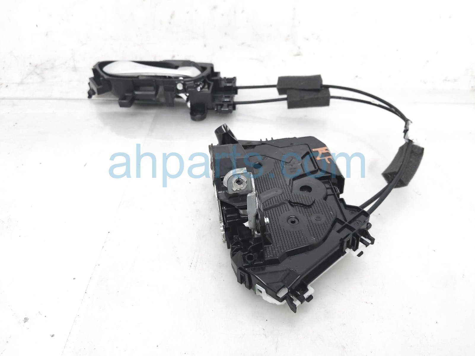 $35 Honda FR/RH LOCK ACTUATOR W/ HANDLE $35 Honda FR/RH LOCK ACTUATOR W/ HANDLE