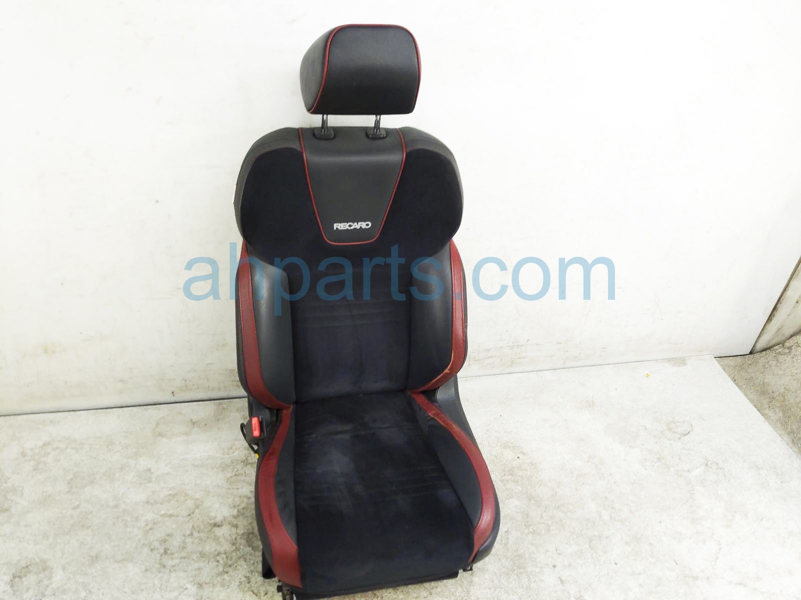 $299 Subaru FR/LH SEAT - STI RECARO - W/ AIRBAG