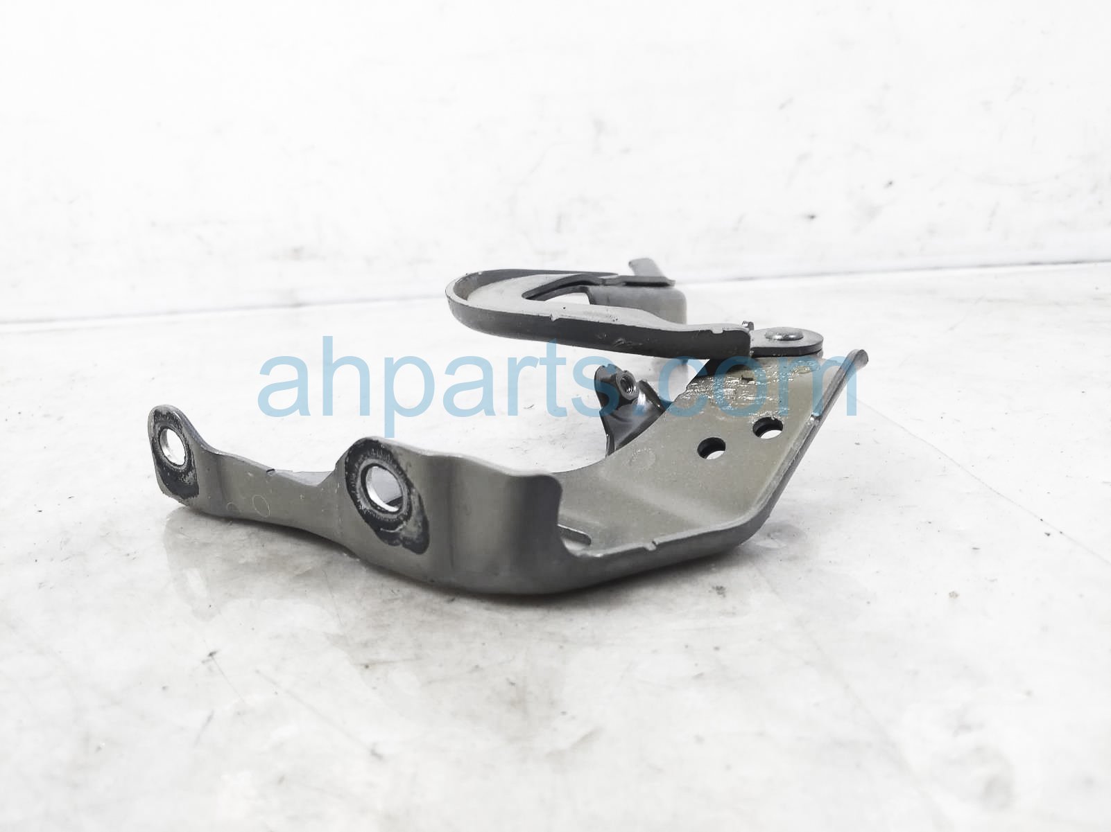 Sold 2024 Honda HR-V Driver Hood Hinge - Grey 60170-3W0-A00ZZ