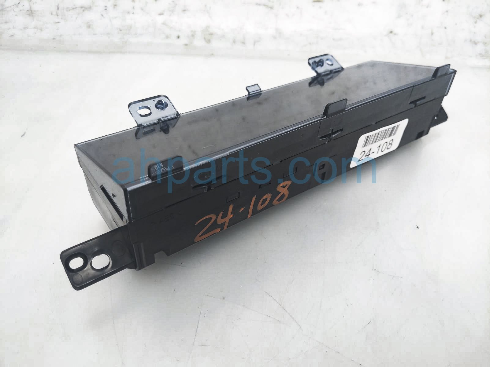 $175 Subaru MULTI DISPLAY UNIT ASSY