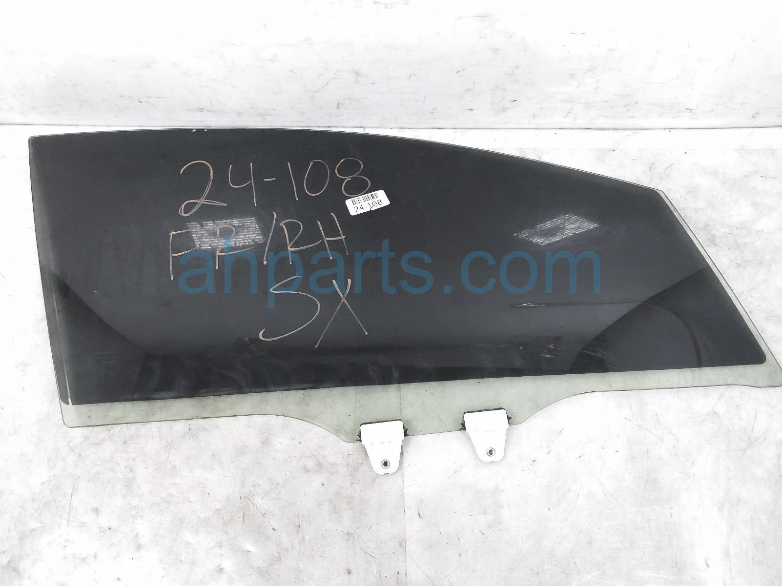 $125 Subaru FR/RH DOOR WINDOW GLASS