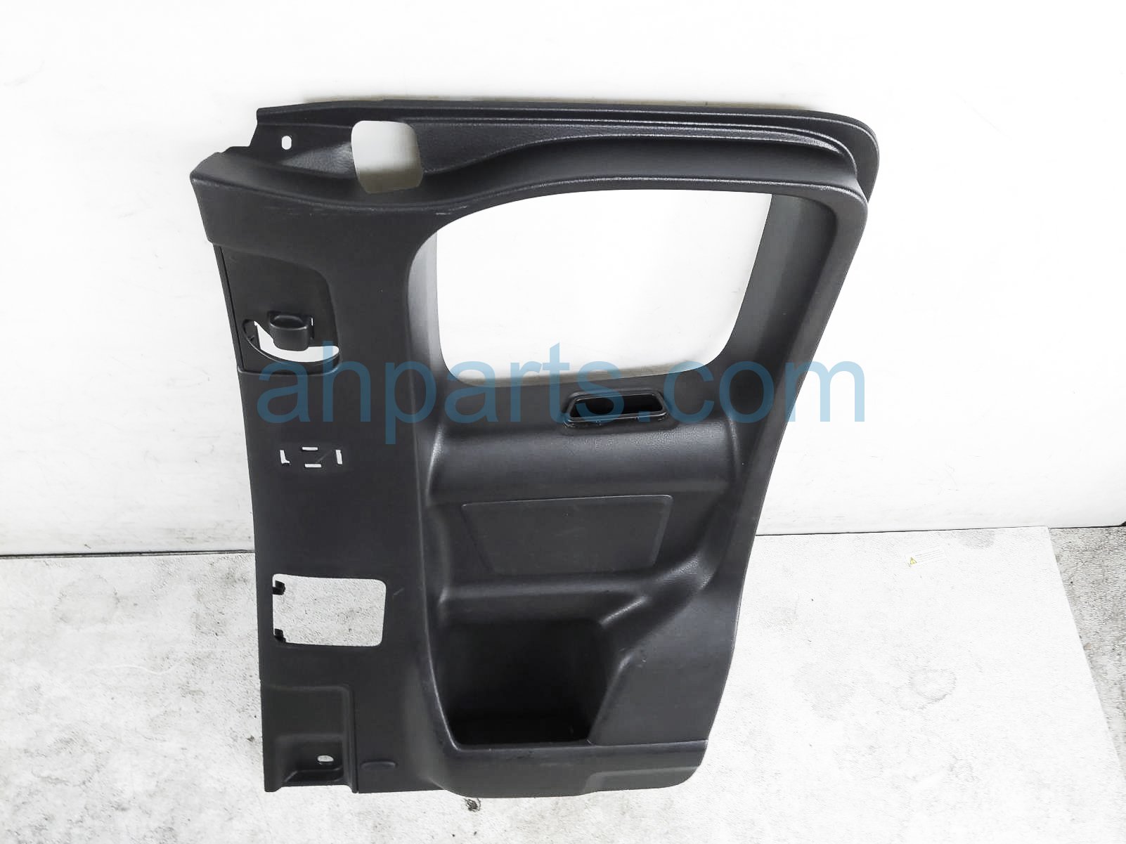 $150 Toyota RR/RH DOOR PANEL - BLK - EXTENDED