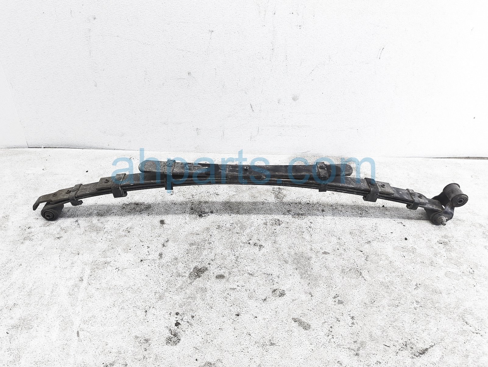$200 Toyota RR/RH LEAF SPRING - SR 2.7L AC $200 Toyota RR/RH LEAF SPRING - SR 2.7L AC