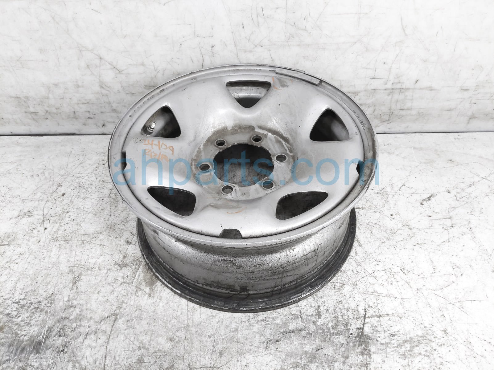 $65 Toyota RR/RH WHEEL / RIM