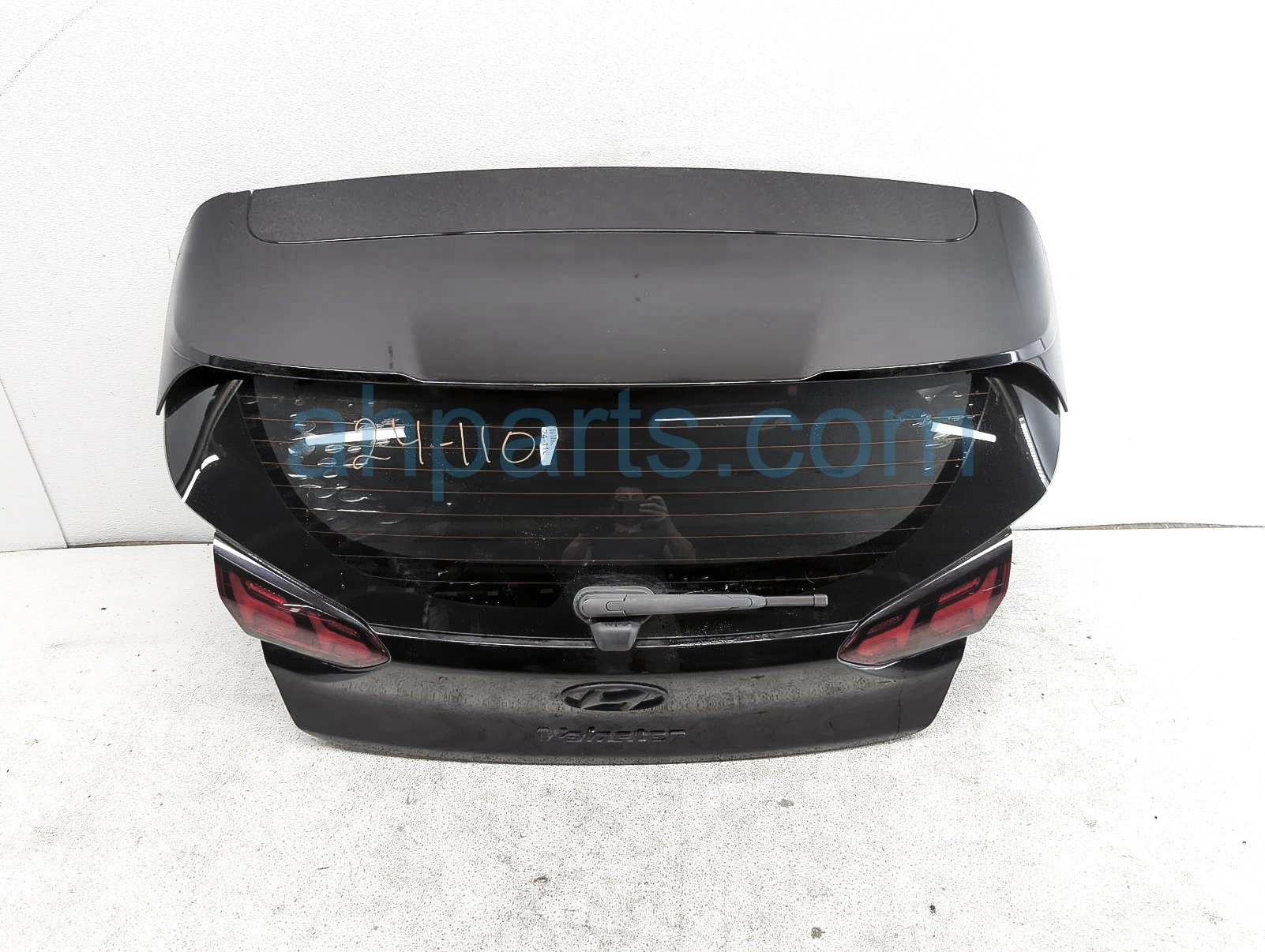 $450 Hyundai LIFT GATE / TAIL GATE - BLACK