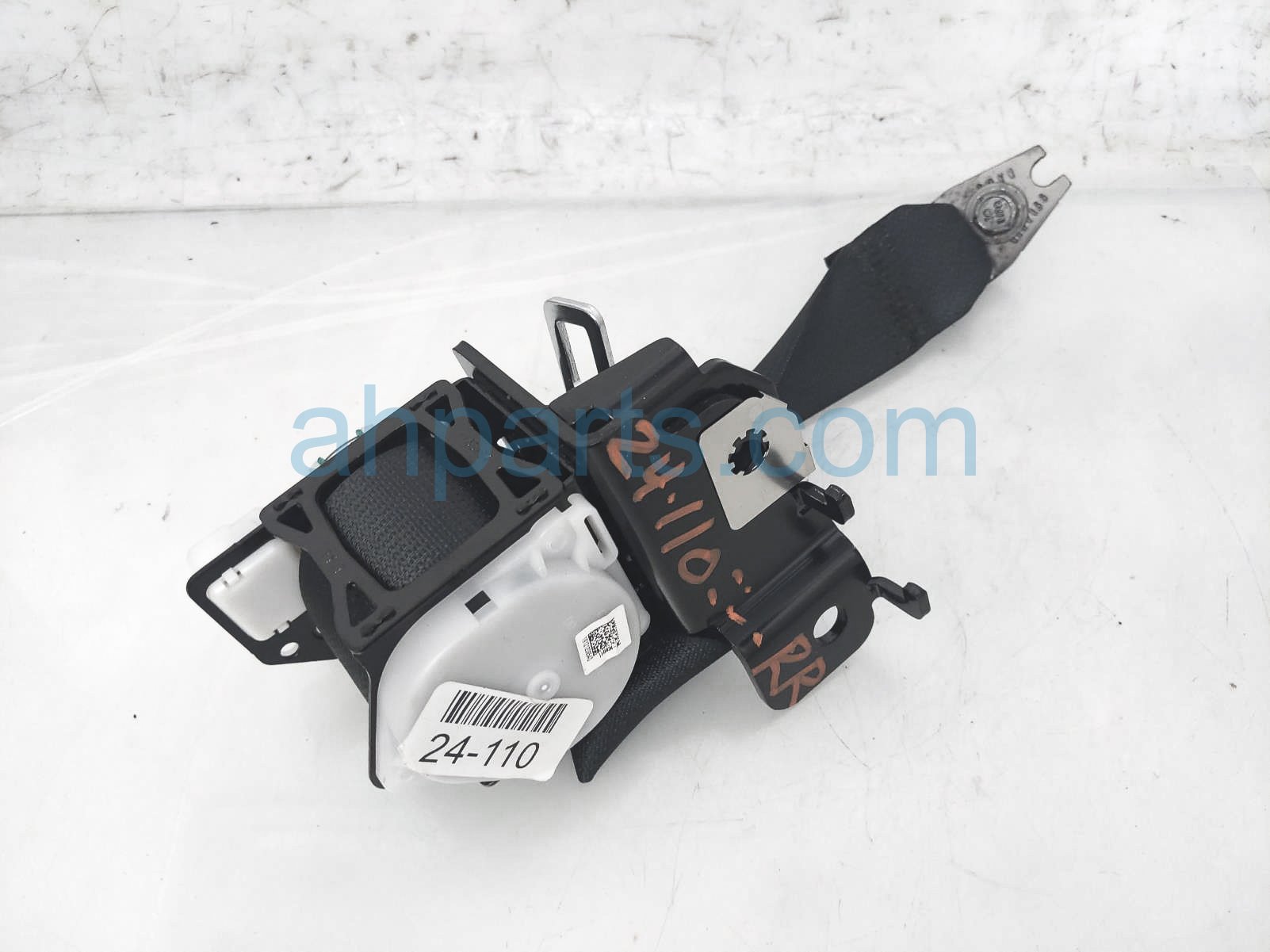 $60 Hyundai 2ND ROW RH SEAT BELT - BLACK $60 Hyundai 2ND ROW RH SEAT BELT - BLACK