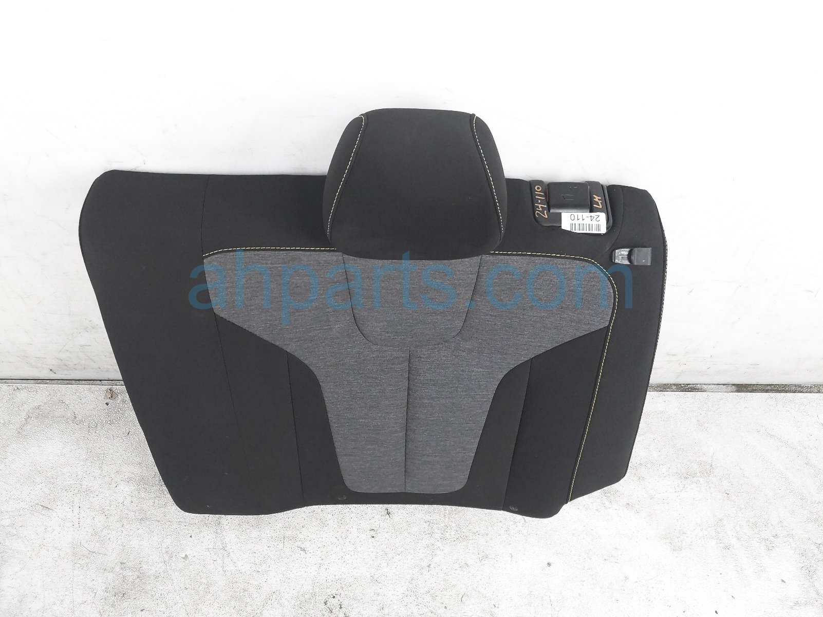 $125 Hyundai RR/LH TOP SEAT CUSHION - BLACK / YLW $125 Hyundai RR/LH TOP SEAT CUSHION - BLACK / YLW