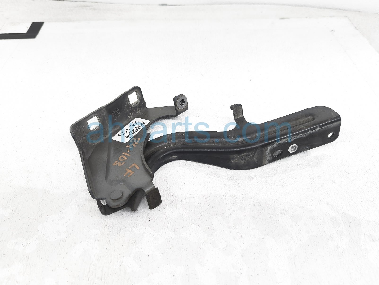 $35 Nissan LH HOOD HINGE $35 Nissan LH HOOD HINGE