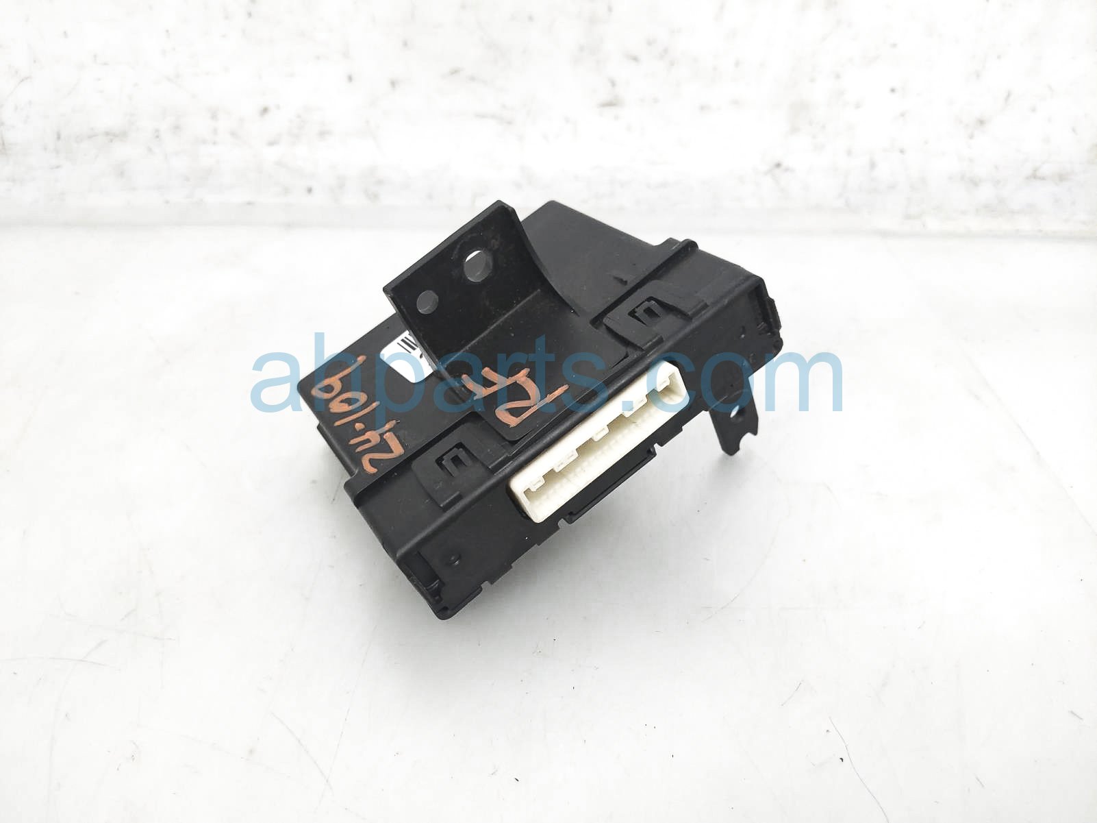 $125 Toyota AIR AMPLIFIER CONTROL UNIT - 11/19