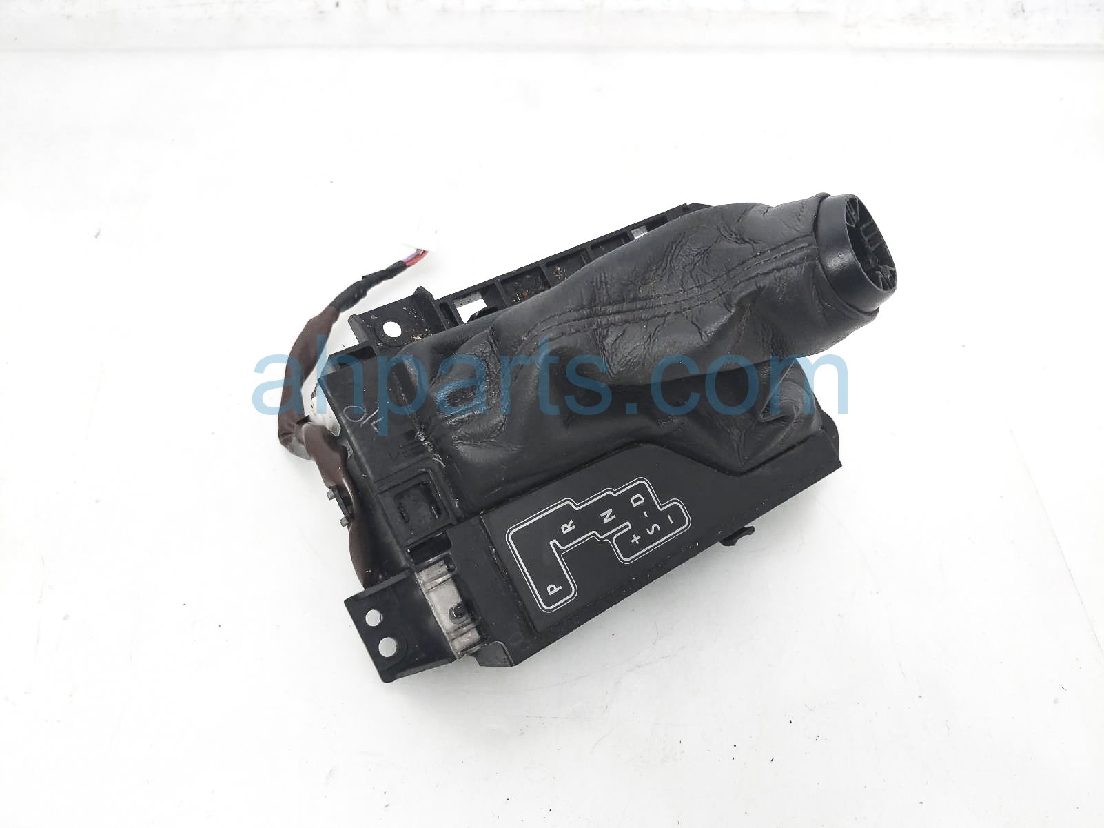 $125 Toyota A/T SHIFTER INIDICATOR BOOT ASSY