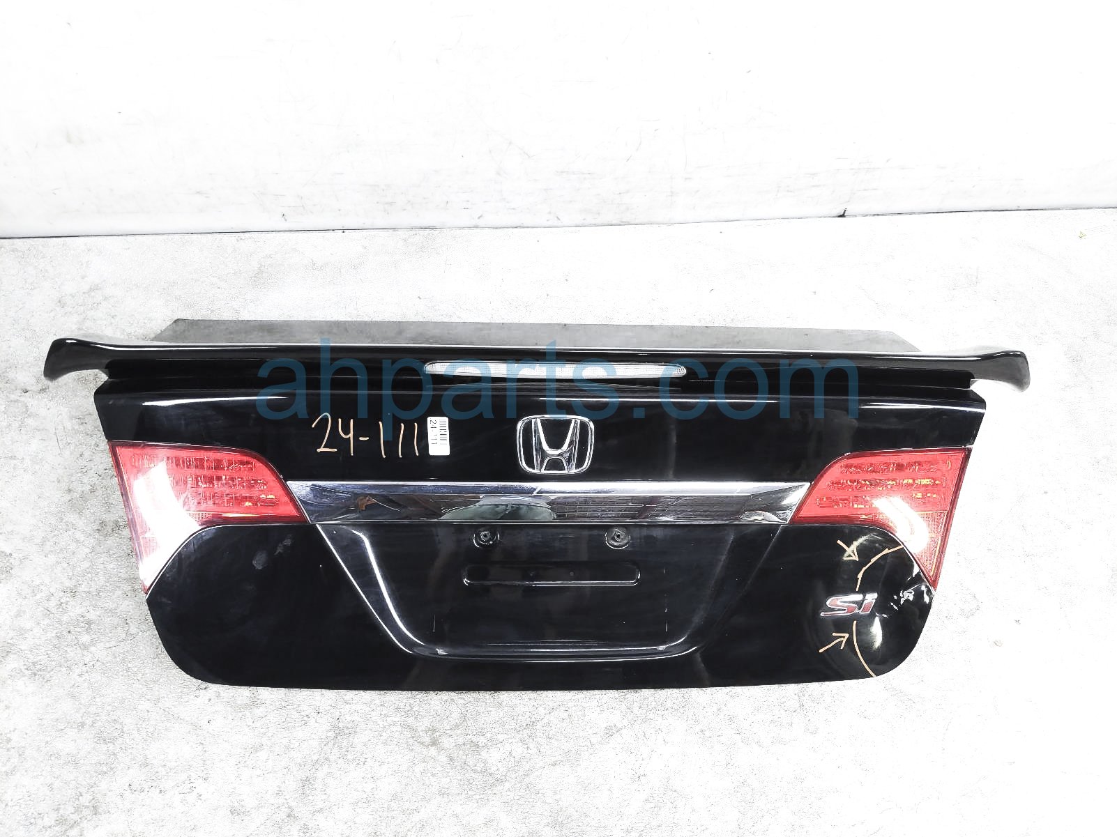 $199 Honda TRUNK / DECKLID - BLACK W/SPOILER $199 Honda TRUNK / DECKLID - BLACK W/SPOILER