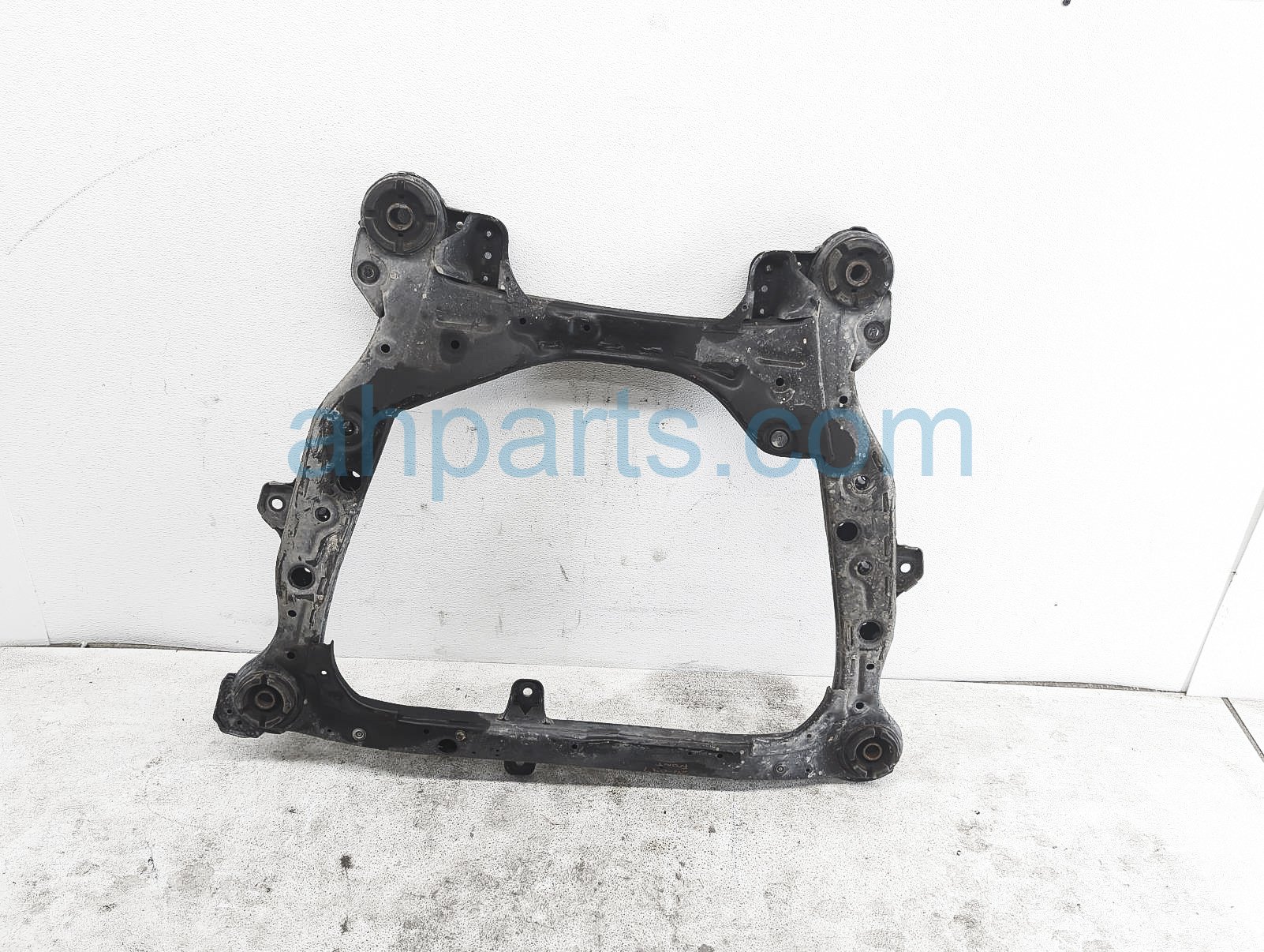 $700 Toyota FRONT SUB FRAME / ENGINE CRADLE -FWD $700 Toyota FRONT SUB FRAME / ENGINE CRADLE -FWD