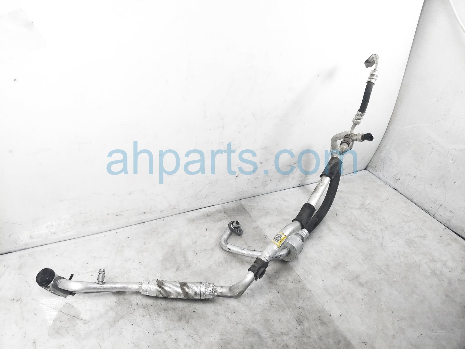$150 Hyundai AC LIQUID SUCTION TUBE $150 Hyundai AC LIQUID SUCTION TUBE