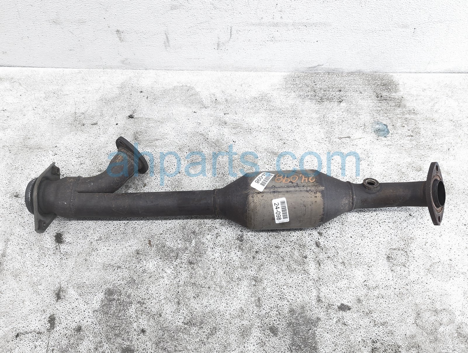 $450 Toyota FRONT EXHAUST PIPE W/CONVERTER ASSY $450 Toyota FRONT EXHAUST PIPE W/CONVERTER ASSY