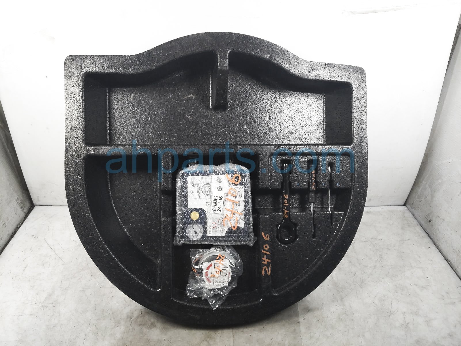 $65 Hyundai SPARE ROOM TOOLD KIT W/FOAM ASSY $65 Hyundai SPARE ROOM TOOLD KIT W/FOAM ASSY