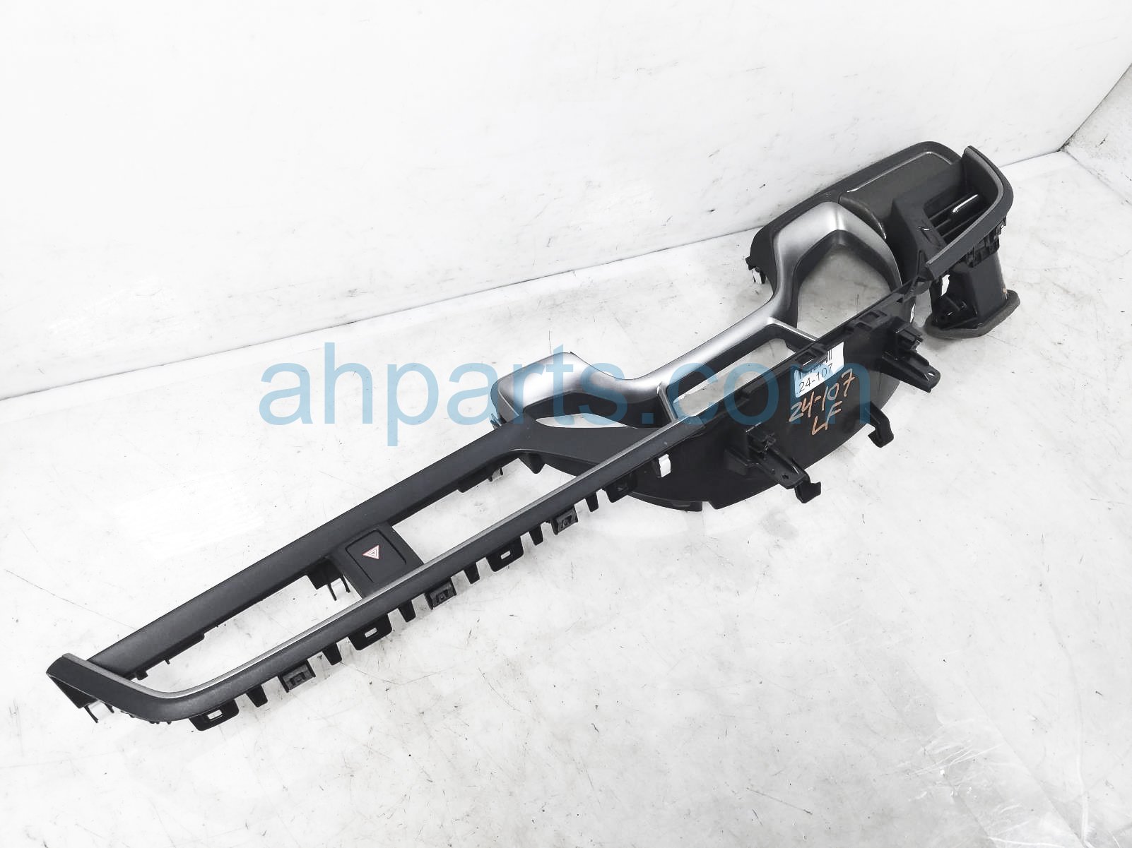 $75 Honda DASHBOARD VISOR PANEL ASSY -Si - SDN $75 Honda DASHBOARD VISOR PANEL ASSY -Si - SDN