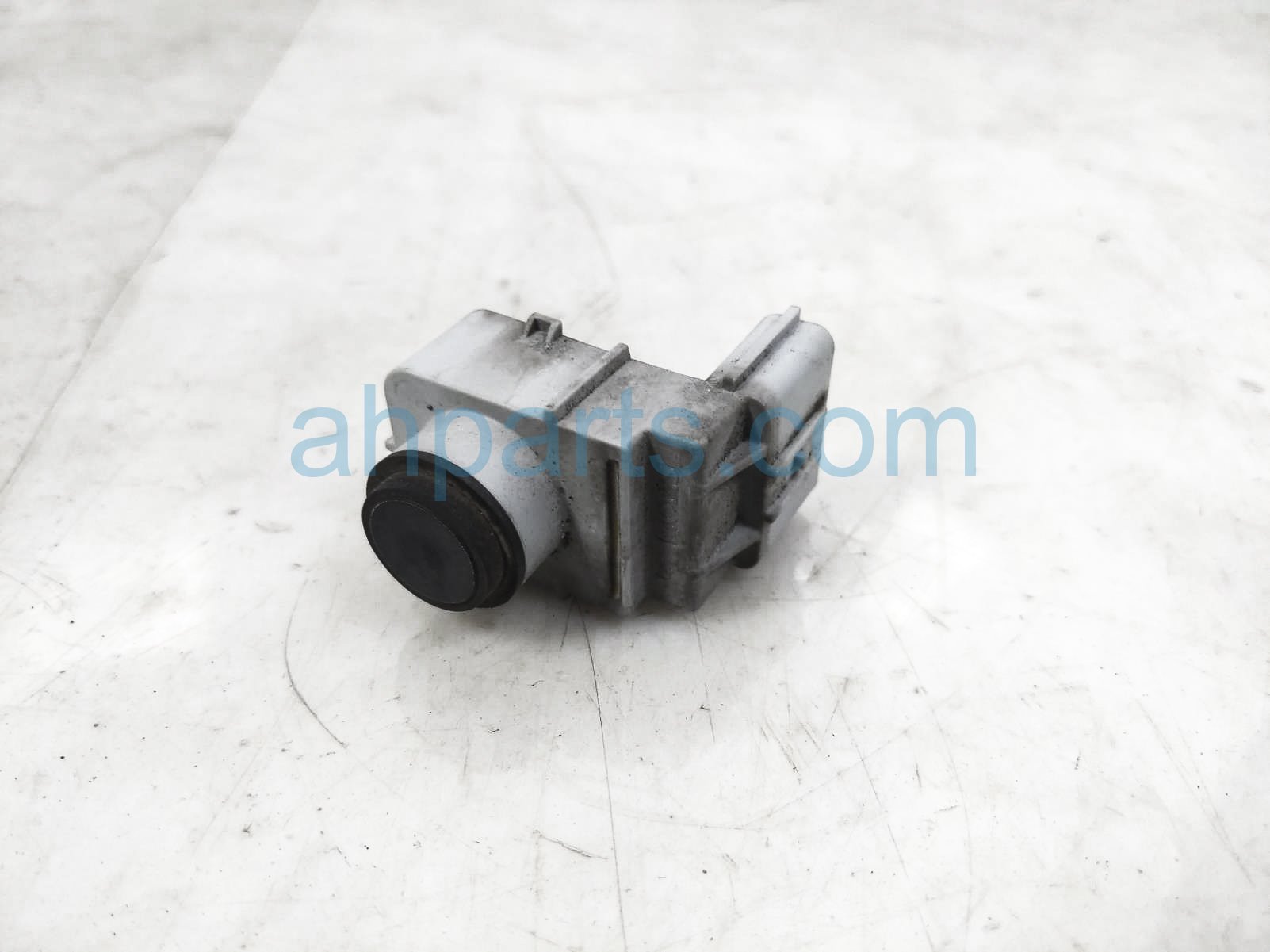 $49 Hyundai SINGLE PARKING SENSOR ( REAR ) $49 Hyundai SINGLE PARKING SENSOR ( REAR )