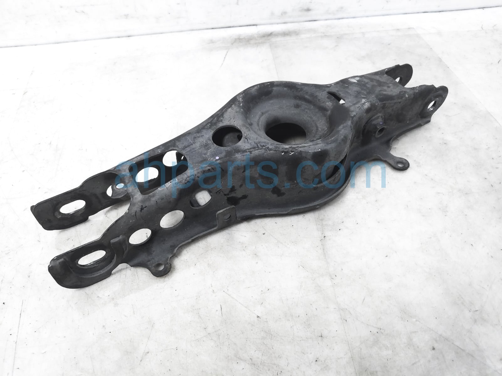 $40 Chevy RR/RH SPRING SEAT CONTROL ARM - 6.2L $40 Chevy RR/RH SPRING SEAT CONTROL ARM - 6.2L