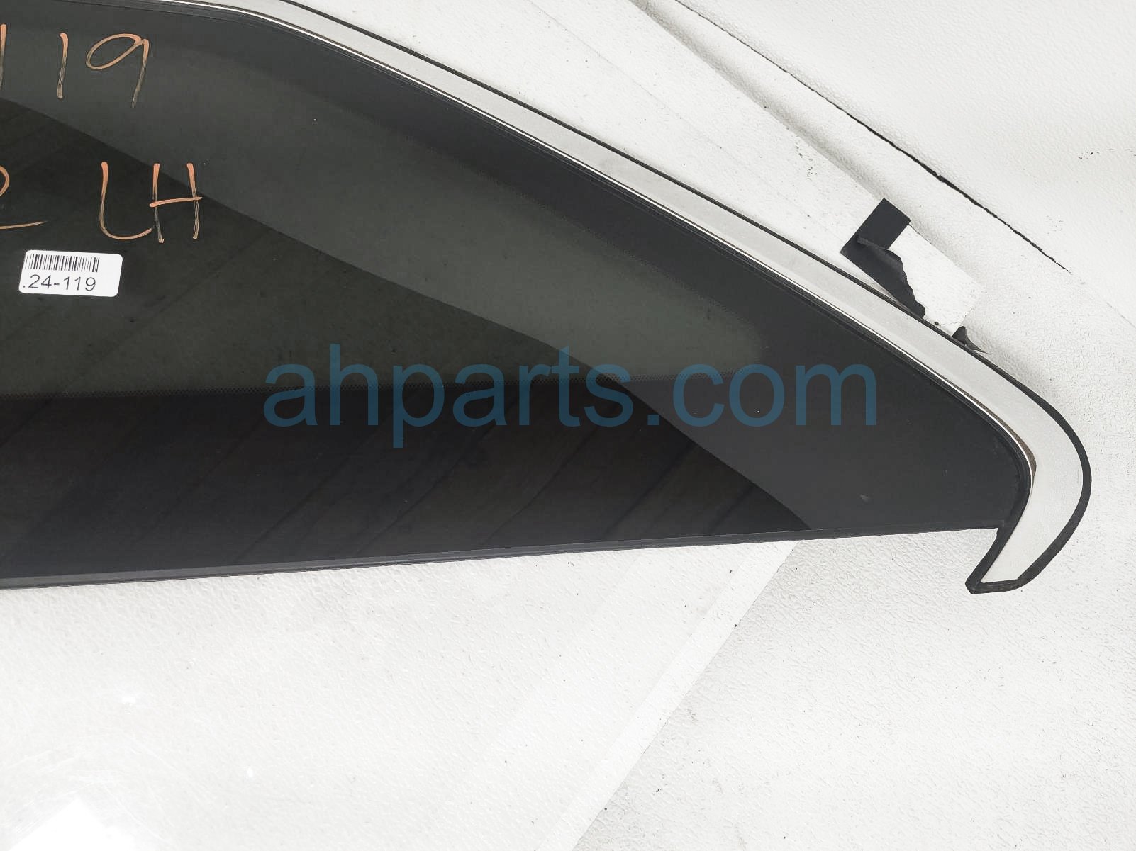 Sold 2022 Toyota Sienna Driver Quarter Window Glass 62740-08181