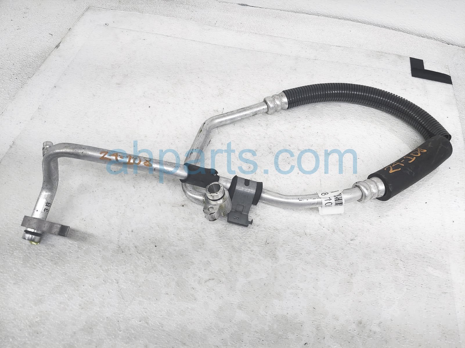 $40 Subaru A/C REFRIGERANT SUCTION HOSE - 2.5L