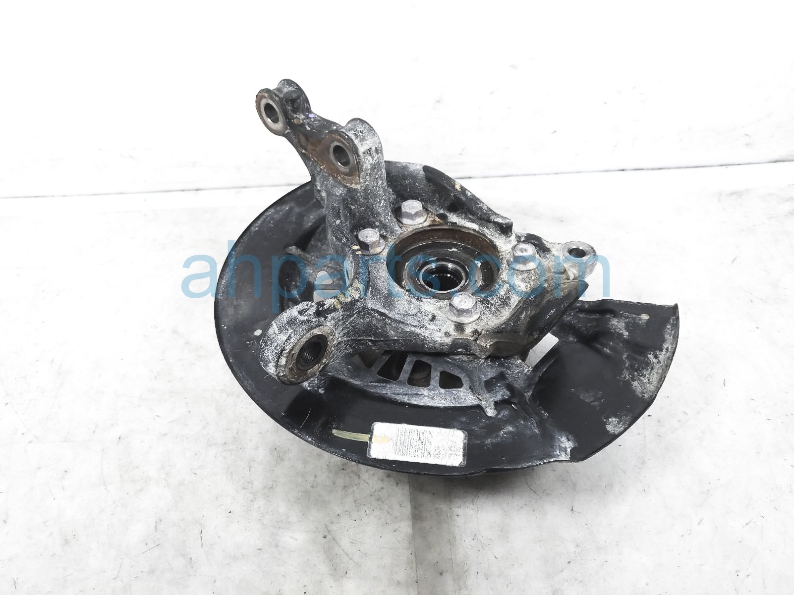 $175 Toyota FR/LH SPINDLE KNUCKLE W/HUB- SE 2.5L