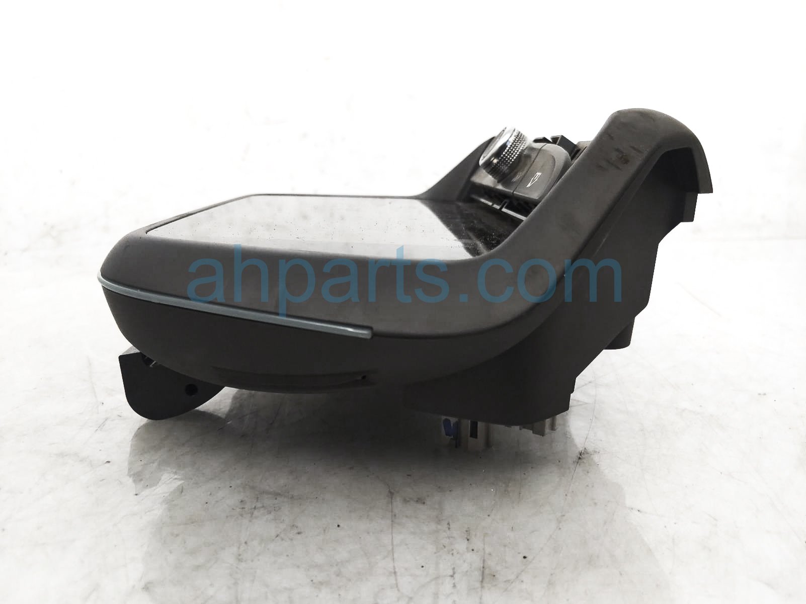 Sold 2017 Chevy Camaro Display Screen W/ Control Panel 84135750