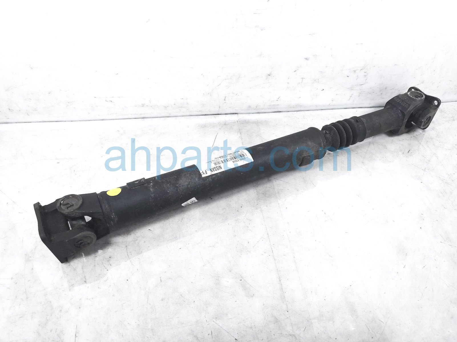 $250 Nissan FRONT PROPELLAR DRIVE SHAFT - 4X4 $250 Nissan FRONT PROPELLAR DRIVE SHAFT - 4X4