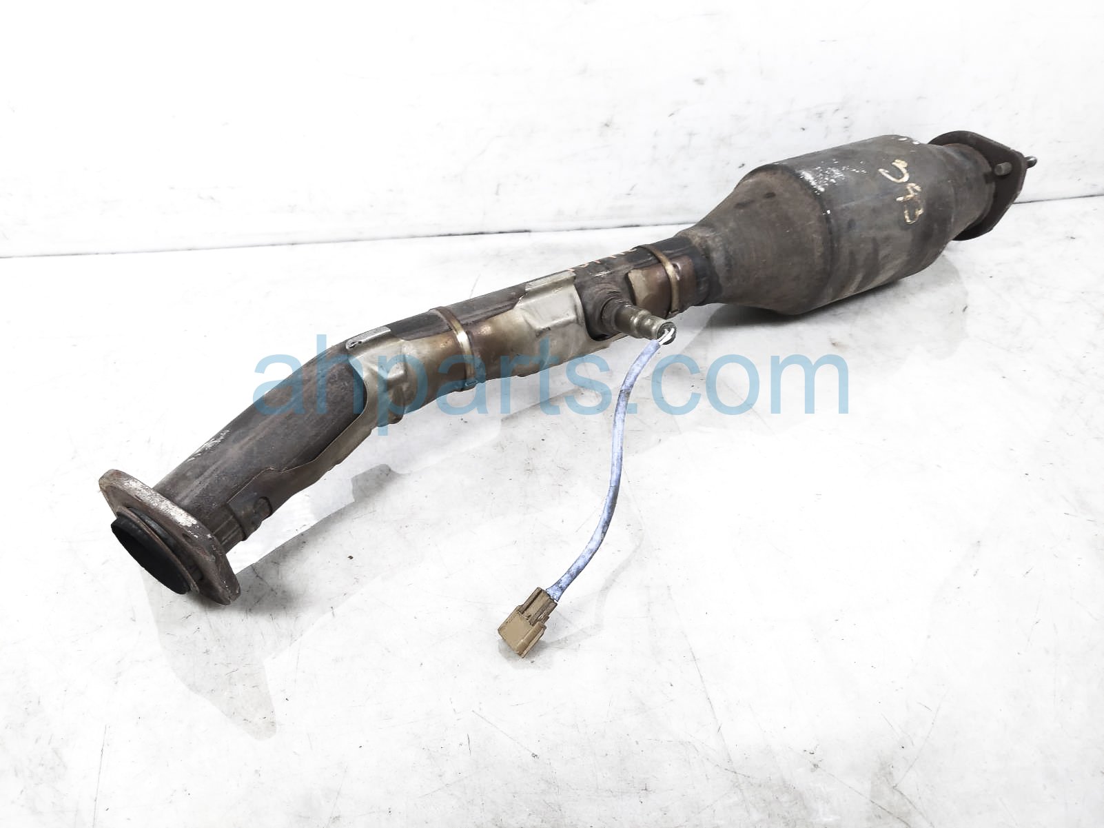 $275 Nissan LH LOWER EXHAUST CONVERTER - 5.6L $275 Nissan LH LOWER EXHAUST CONVERTER - 5.6L