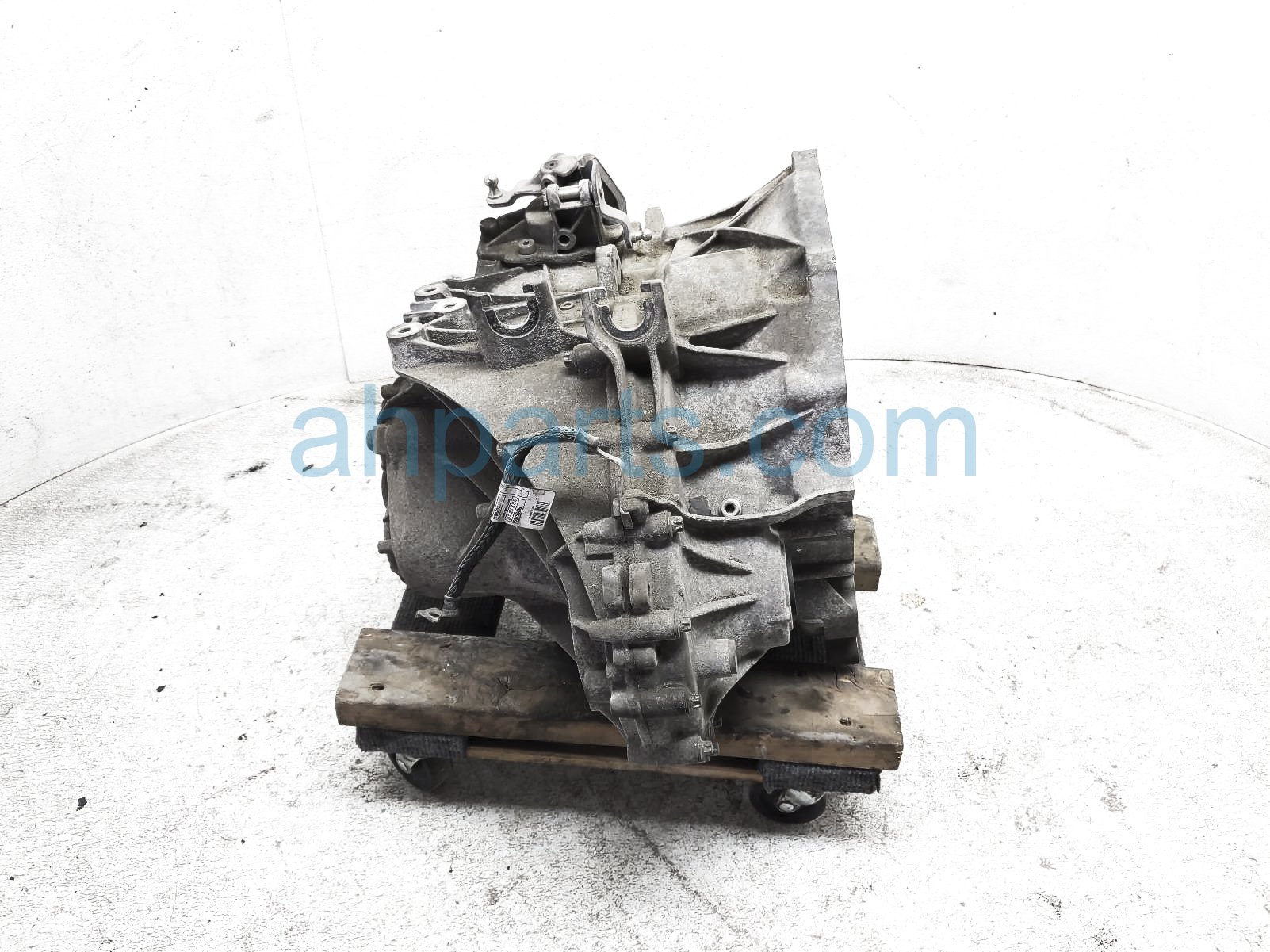 $2500 BMW MANUAL TRANSMISSION = 70K MI $2500 BMW MANUAL TRANSMISSION = 70K MI