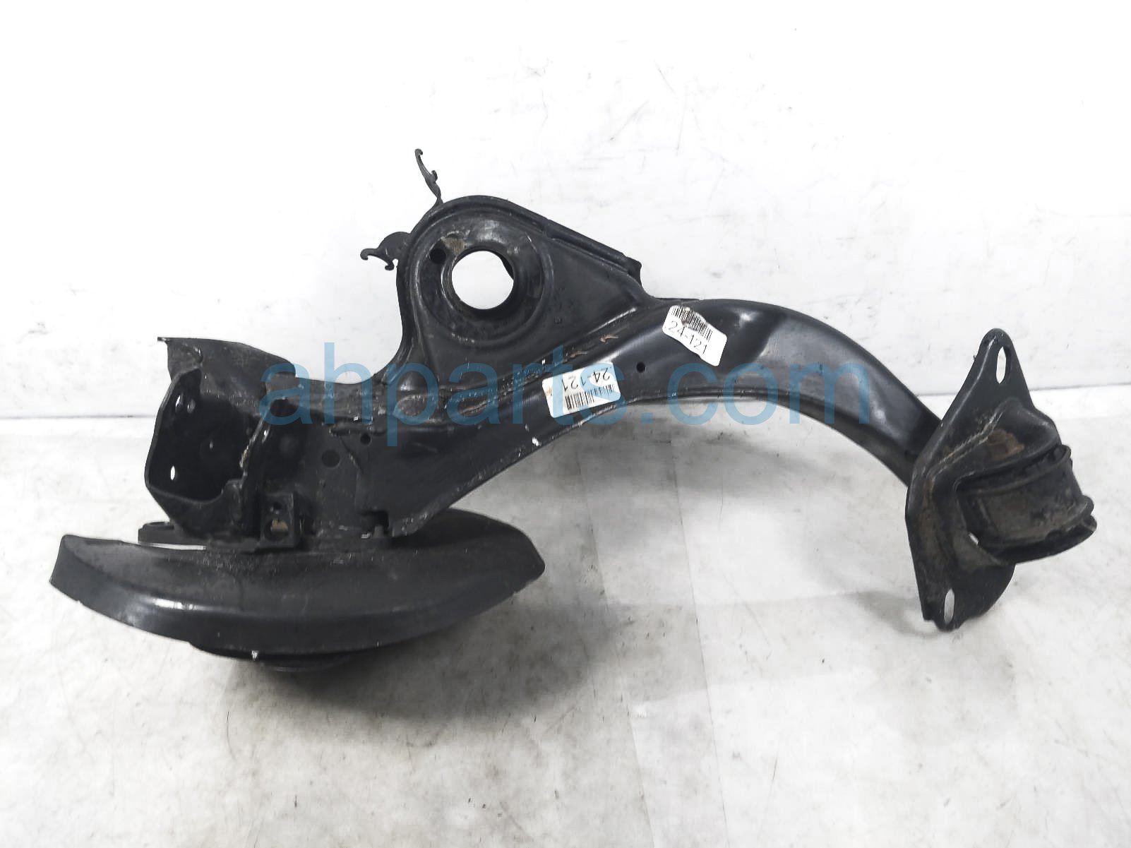 $69 BMW RR/RH LOWER ARM + SPINDLE KNUCKLE $69 BMW RR/RH LOWER ARM + SPINDLE KNUCKLE